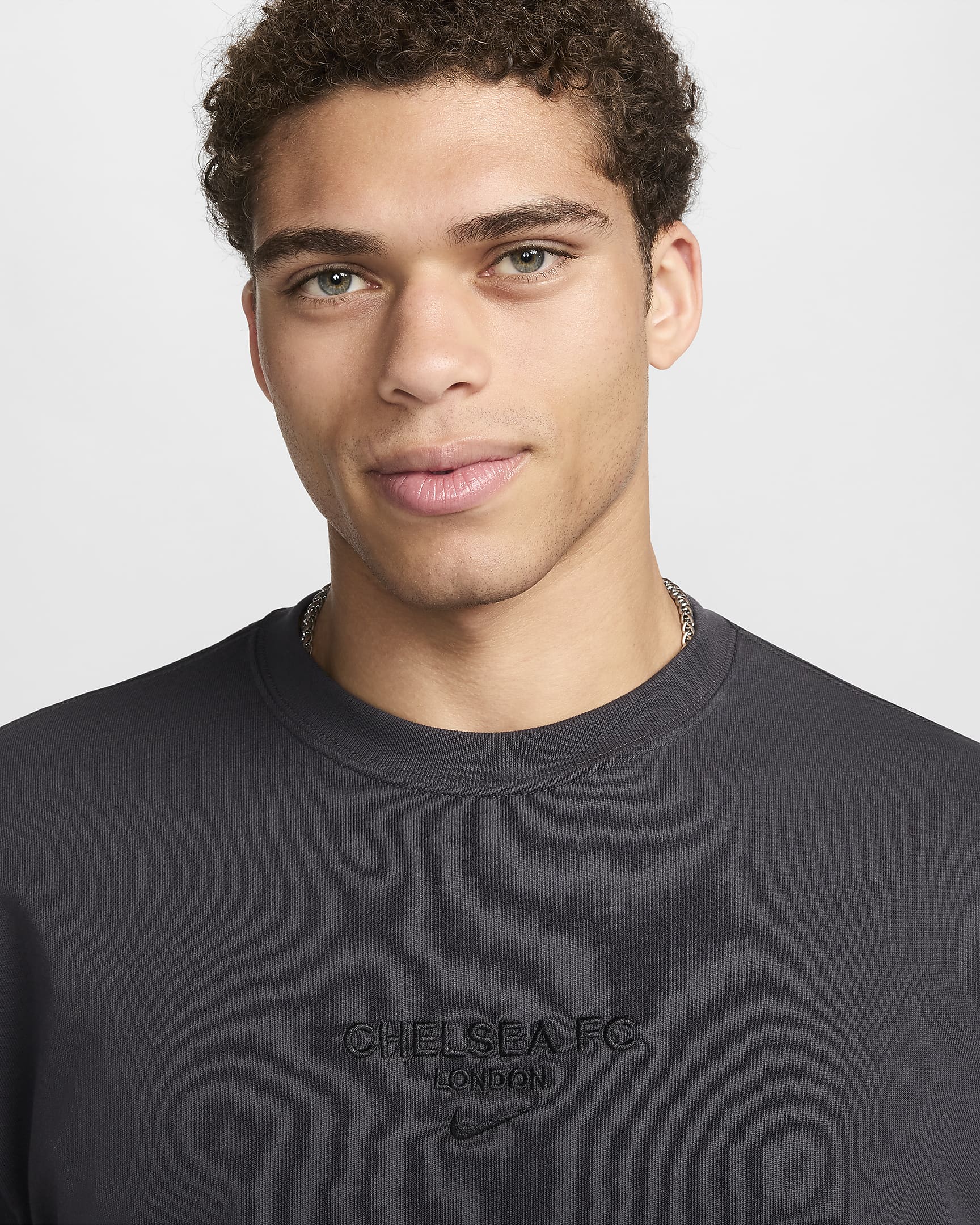 Chelsea F.C. Max90 Men's Nike Football T-Shirt - Anthracite