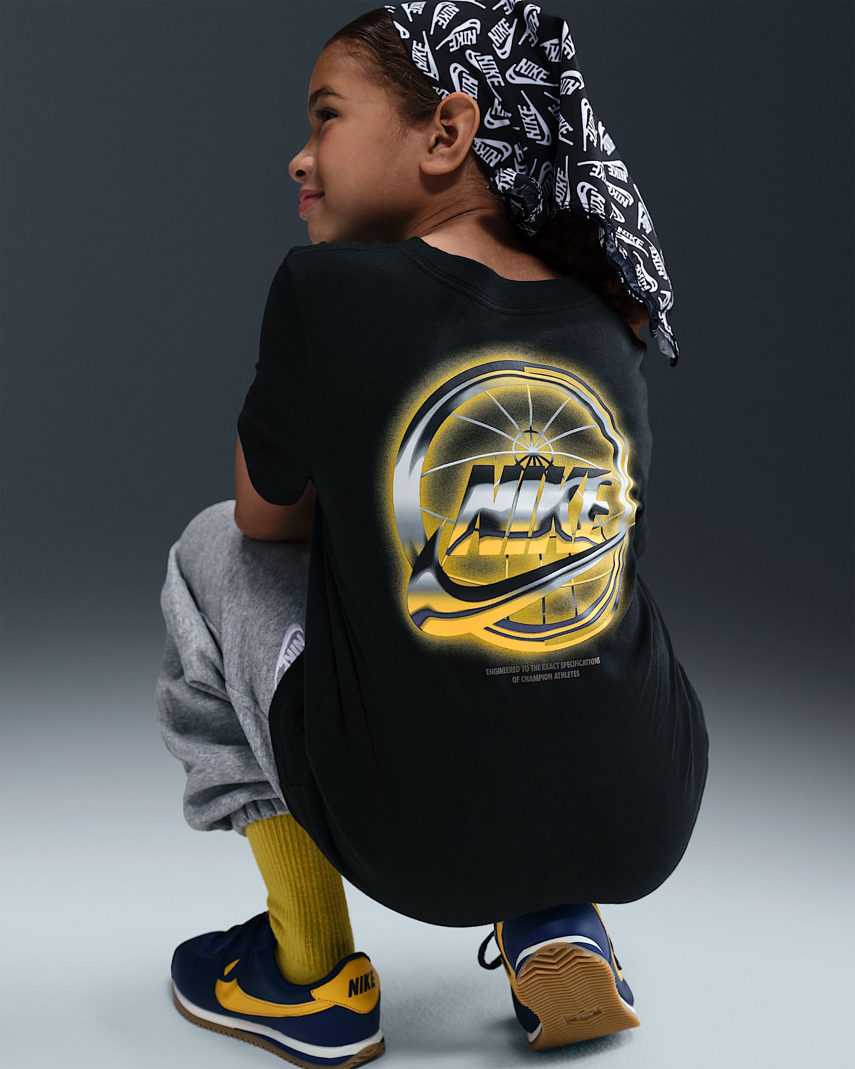 Playera para niños talla grande Nike Sportswear - Negro