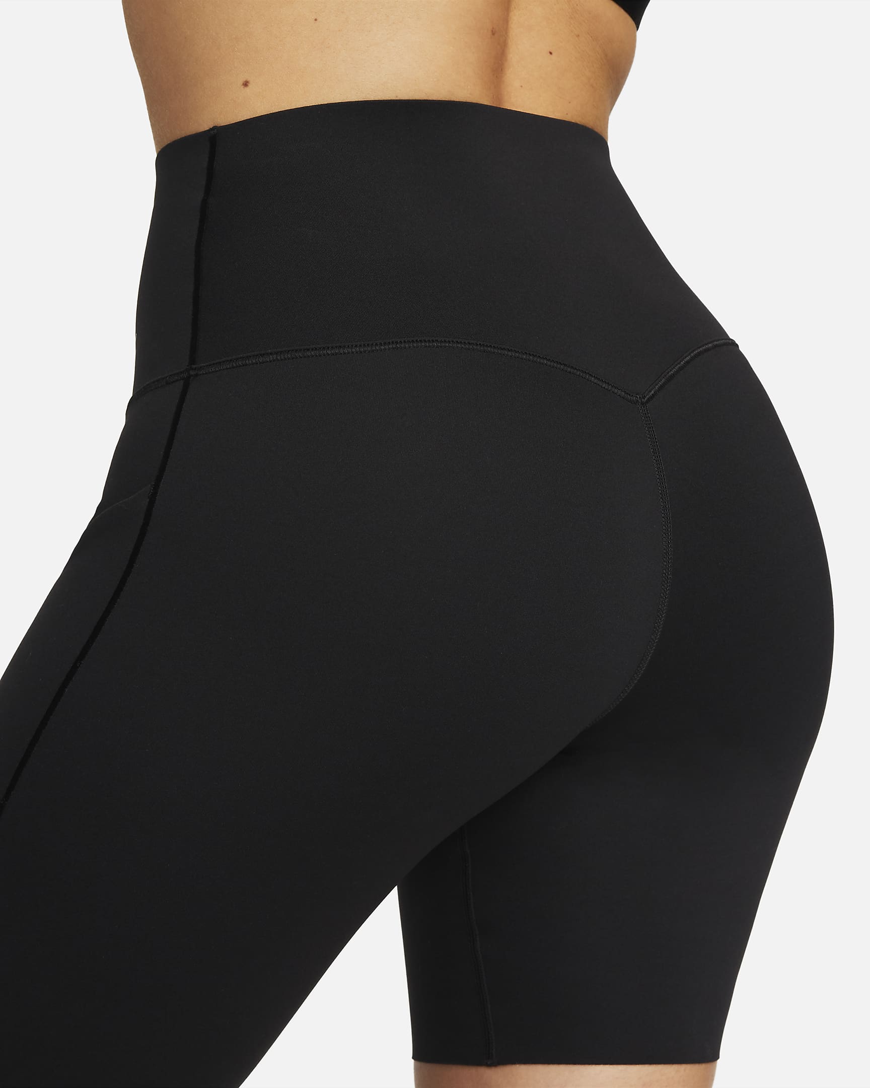 Nike Universa Bike-Shorts mit Taschen, mittlerem Halt und hohem Bund für Damen (ca. 20,5 cm) - Schwarz/Schwarz