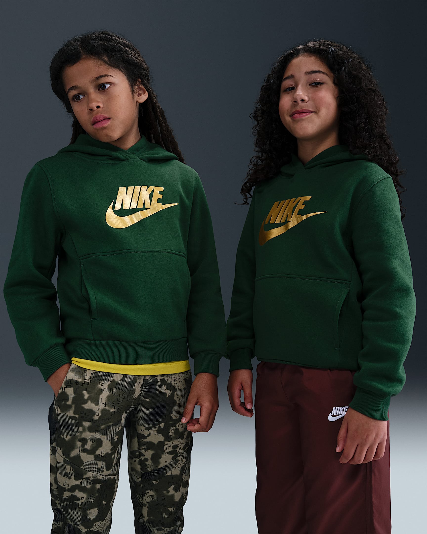Nike Sportswear Club Fleece Big Kids' Hoodie - Fir/Metallic Gold