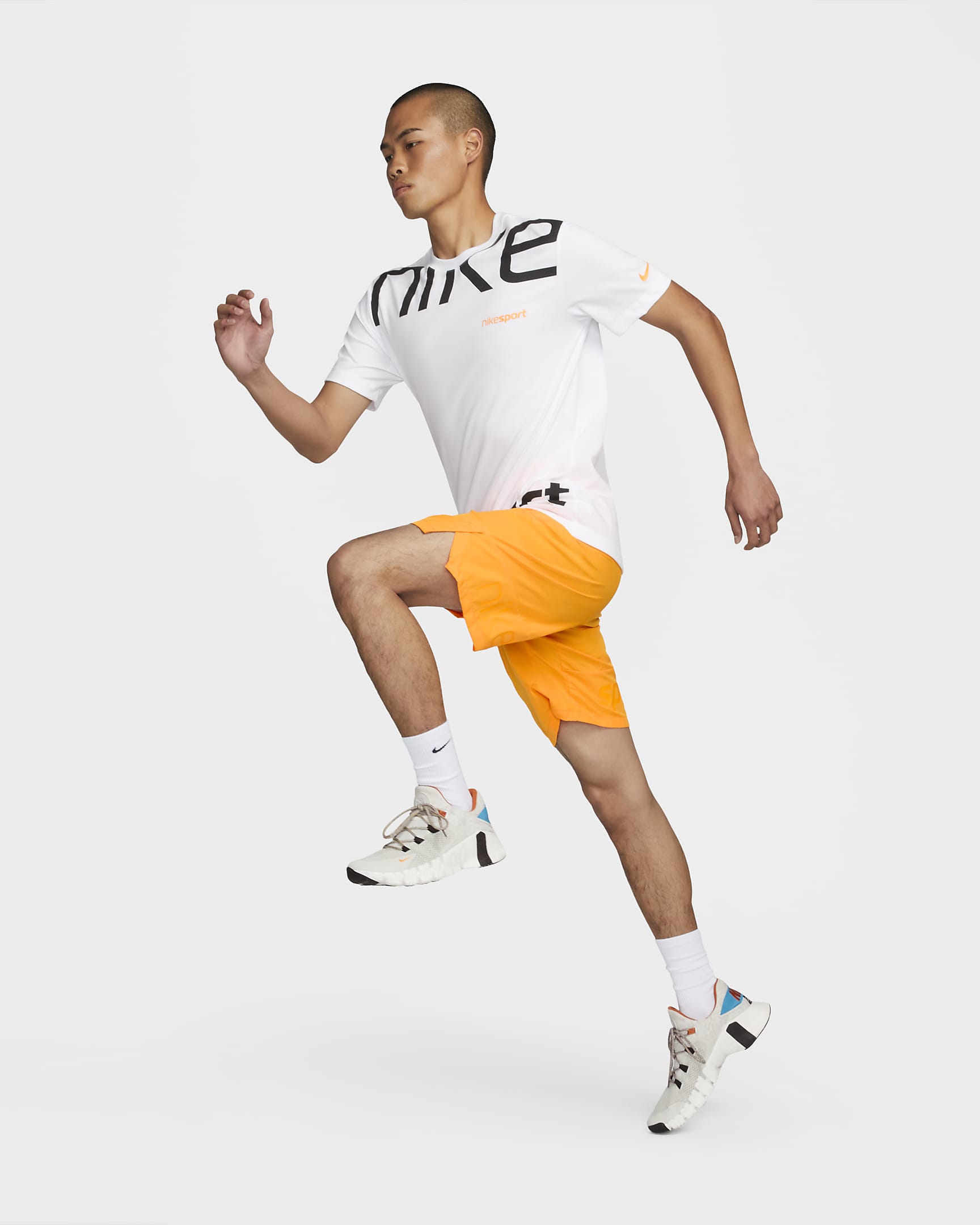 Nike Dri-FIT Men's Training T-Shirt. Nike PH