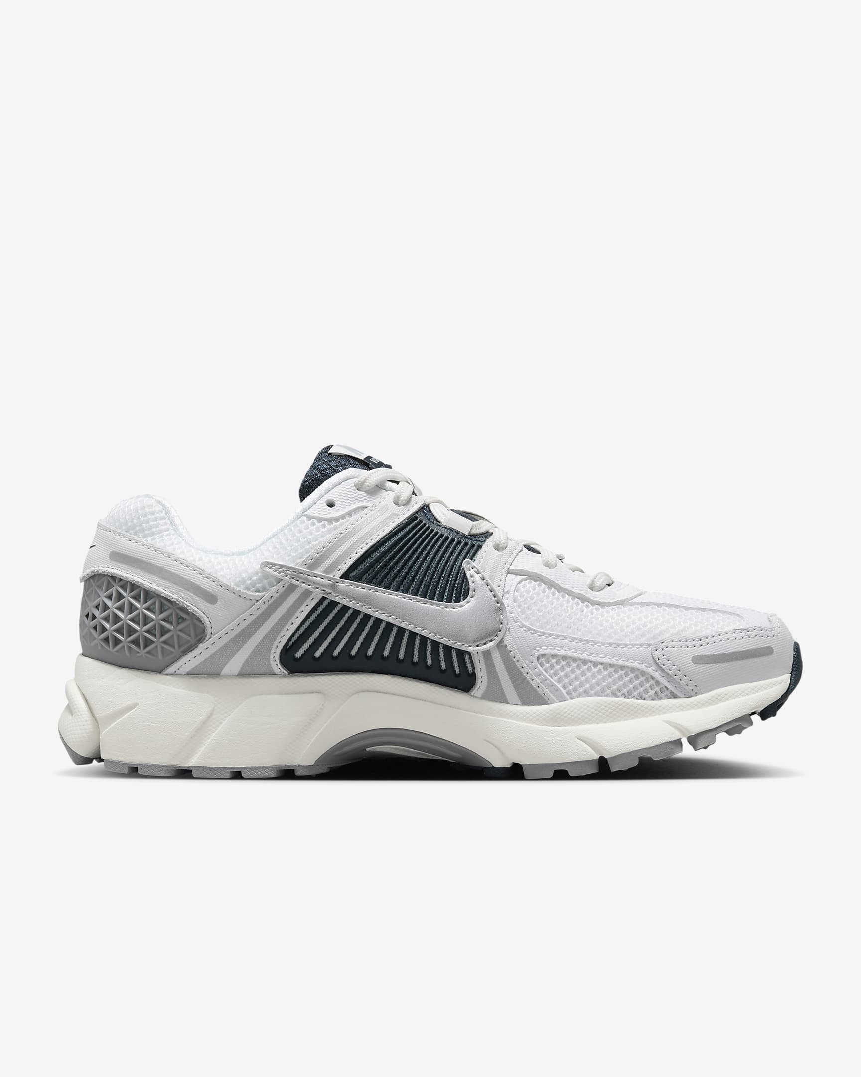 Nike Zoom Vomero 5 Women's Shoes - White/Armory Navy/Sail/Metallic Silver