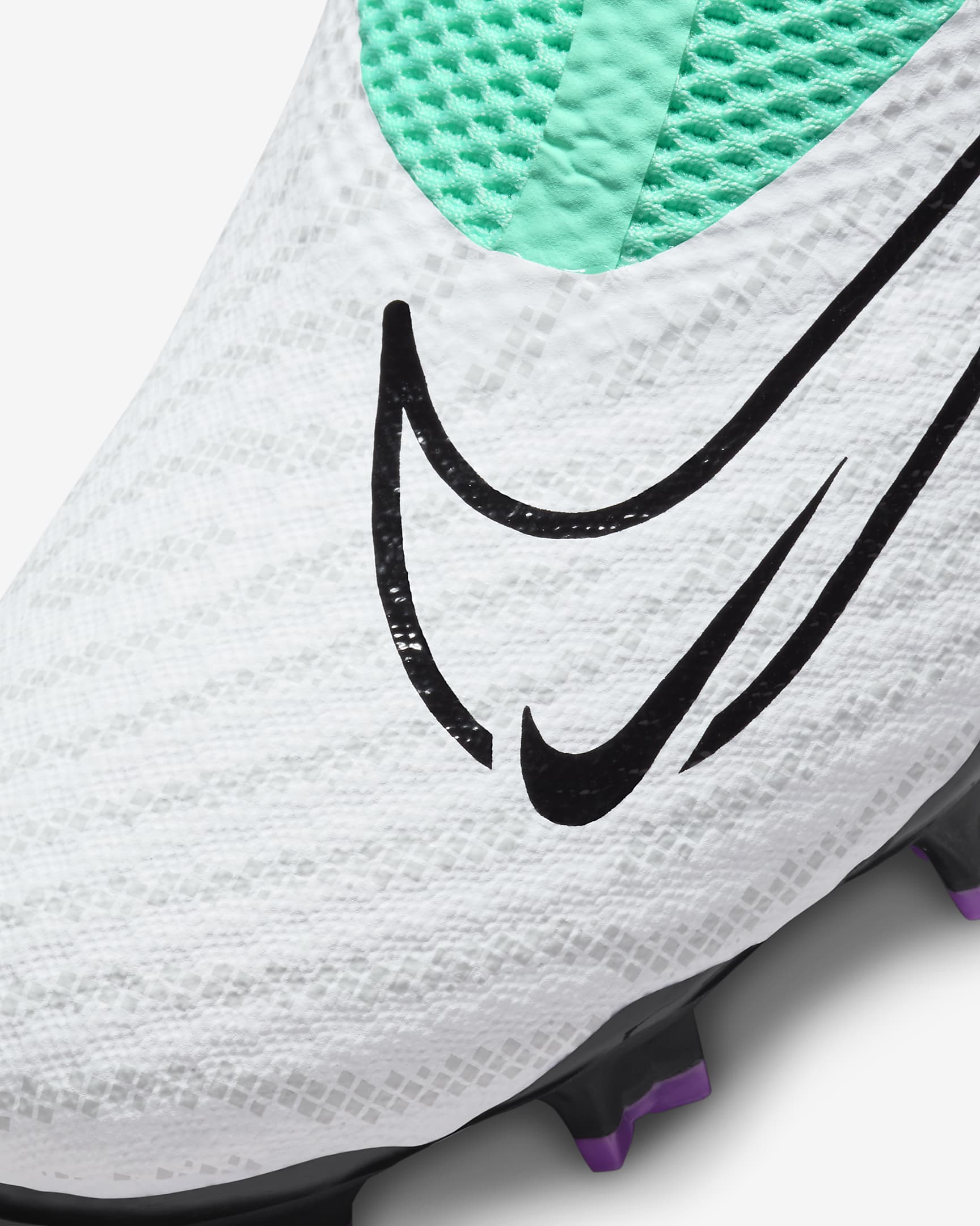 Nike Phantom GX Academy Multi-Ground High-Top Football Boot. Nike HR