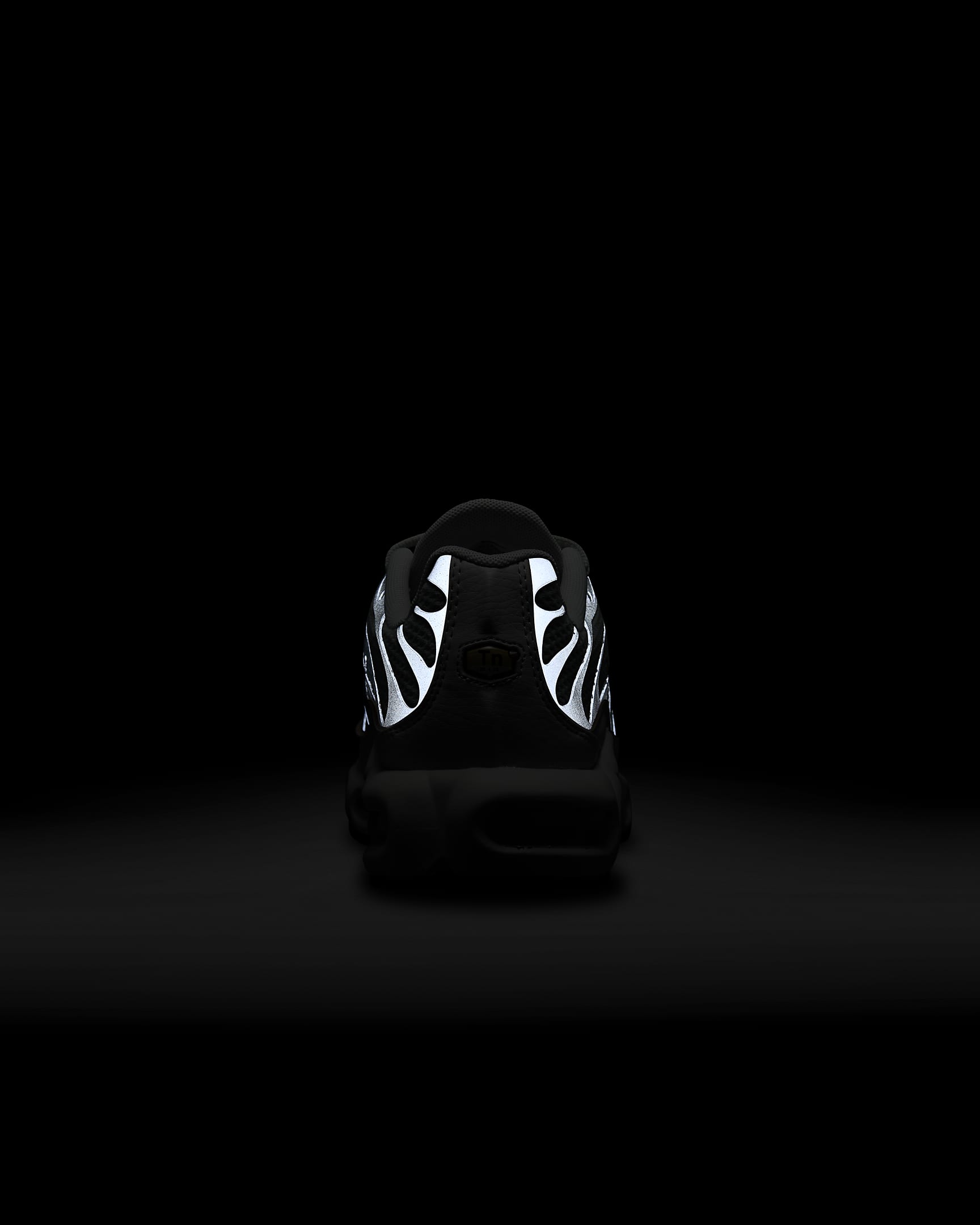Nike Air Max Plus Women s Shoes Nike LU nike-air-max-plus-women-s-shoes-nike-lu