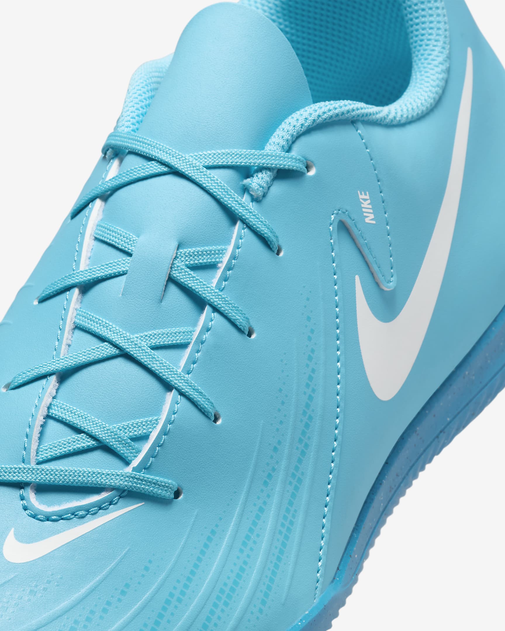 Sapatilhas de futebol de perfil baixo IC Nike Phantom GX 2 Club - Azul Fury/Branco