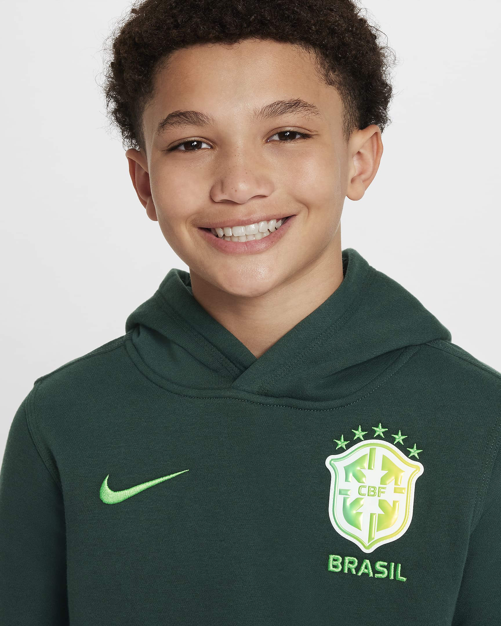 Brazil Club Big Kids' (Boys') Nike Soccer Pullover Hoodie. Nike.com