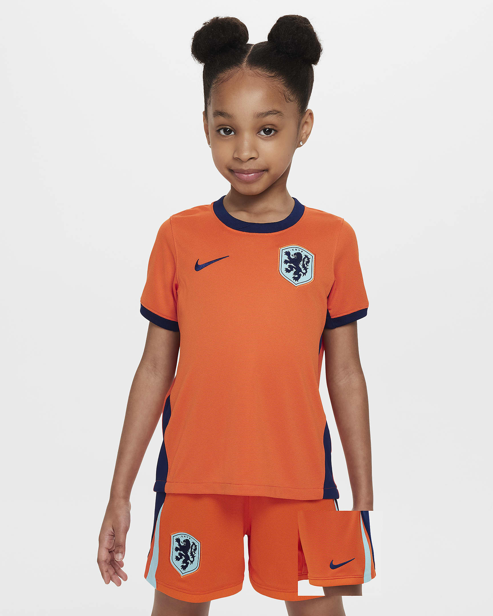 Netherlands 2024 Stadium Home Younger Kids' Nike Football Replica 3Piece Kit. Nike UK