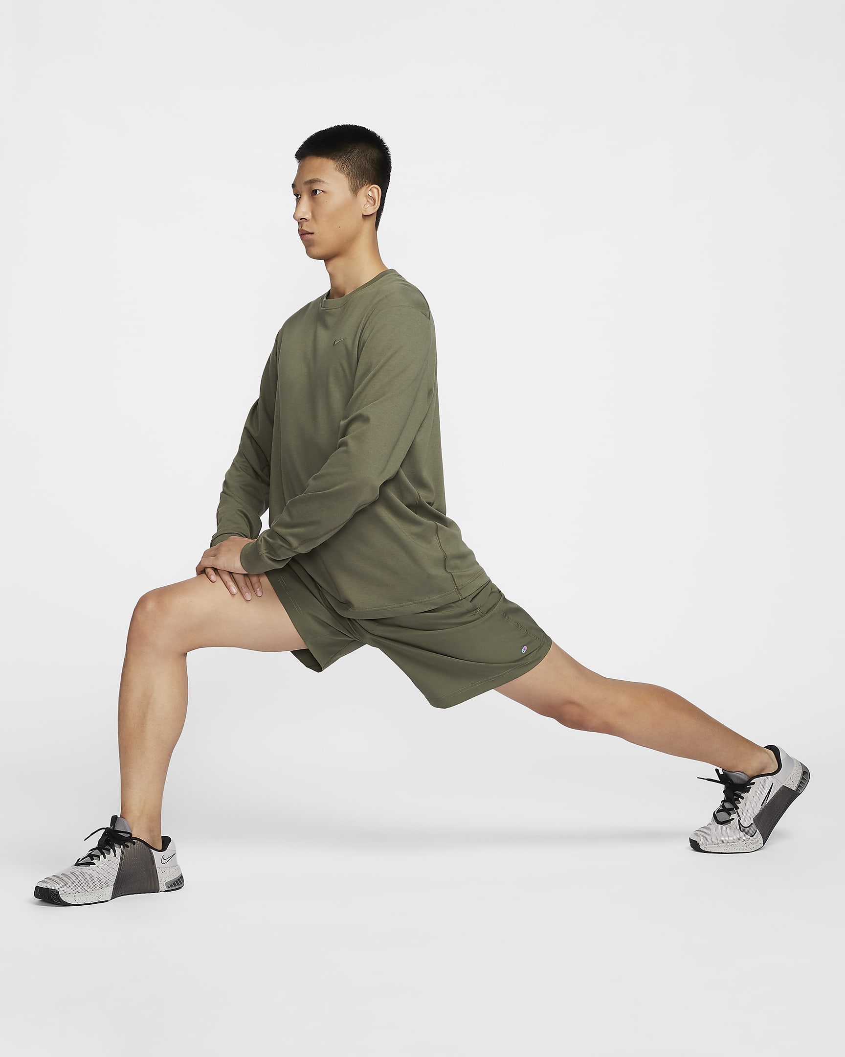 Nike Form Men's Dri-FIT 18cm (approx.) Unlined Versatile Shorts - Medium Olive/Pale Ivory/Cargo Khaki