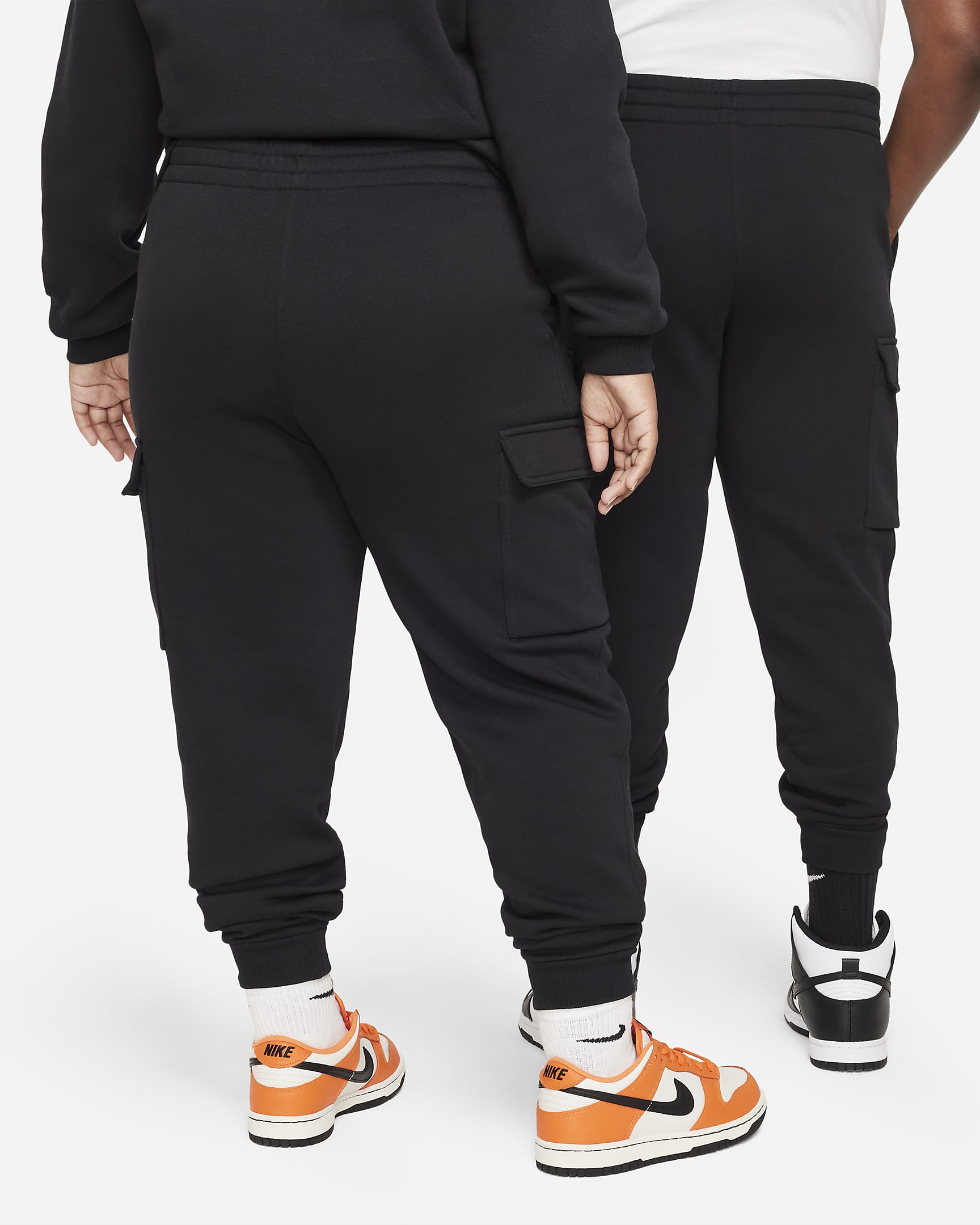 Nike Sportswear Club Fleece Cargohose für ältere Kinder (große Größe) - Schwarz/Schwarz/Weiß