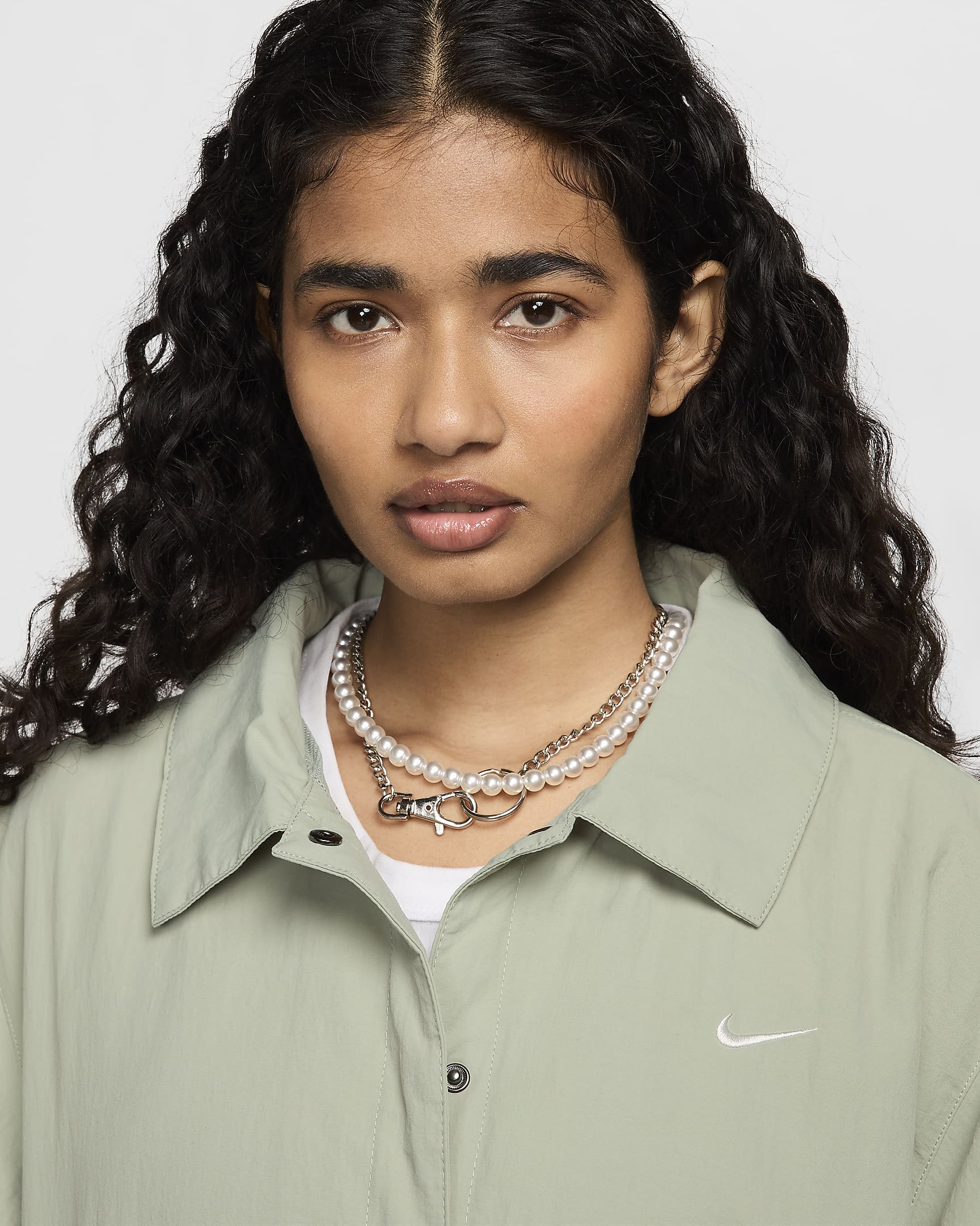 Nike Sportswear Essential Women's Oversized UV Woven Coaches' Jacket - Jade Horizon/Sail