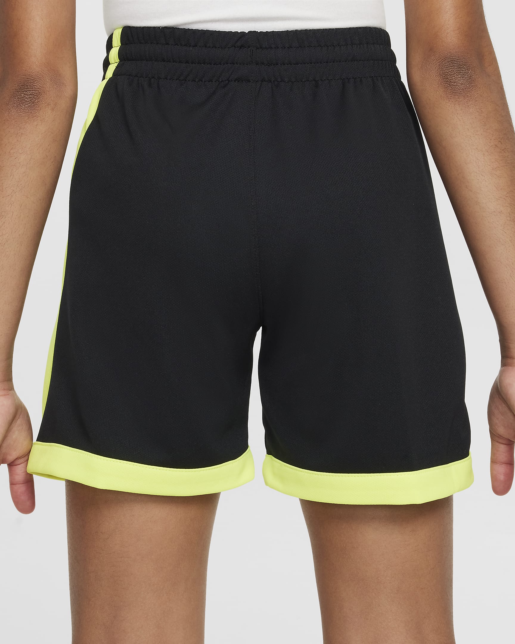 Nike Multi+ Trainingsshorts mit Dri-FIT-Technologie für ältere Kinder - Schwarz/Volt/Volt