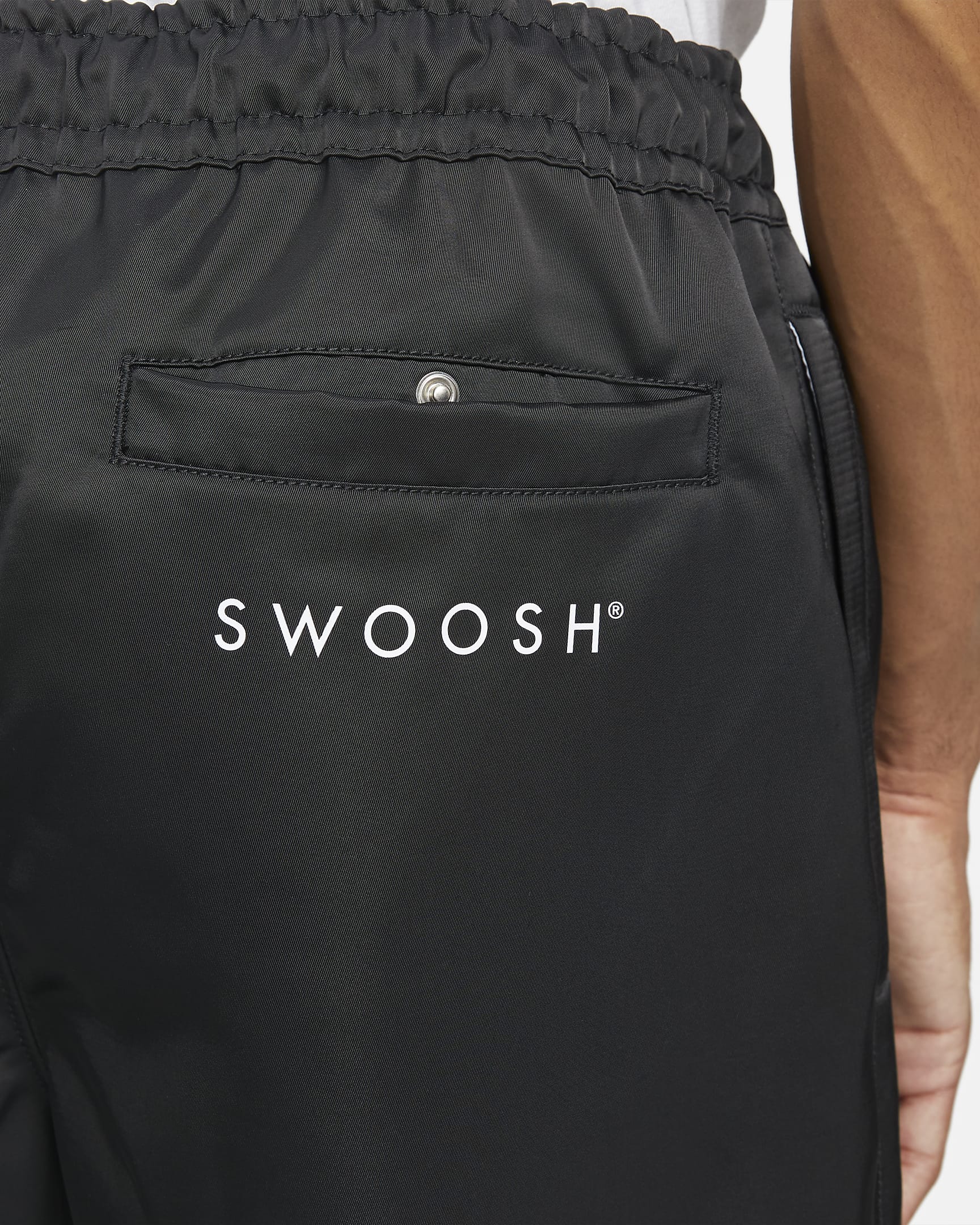 Pantalon Nike Sportswear Swoosh pour Homme. Nike LU
