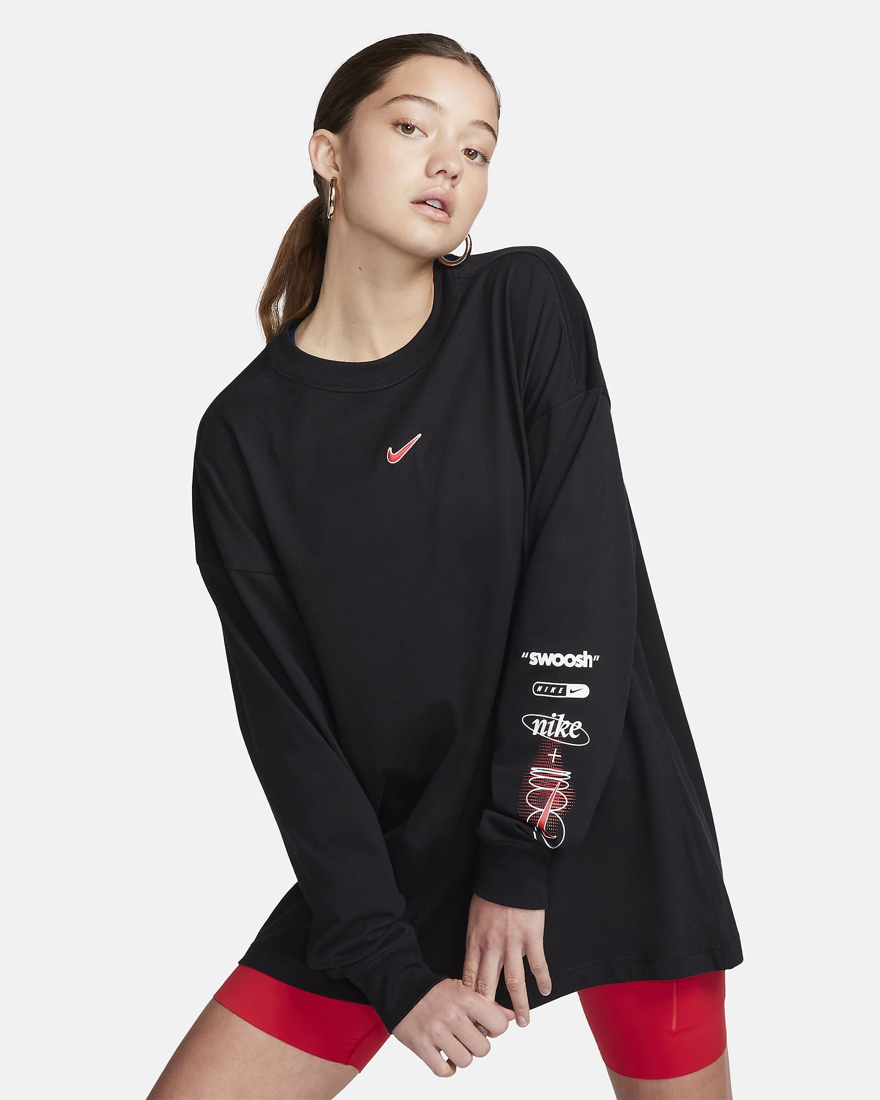 Nike Sportswear Women's Long-Sleeve T-Shirt. Nike IE