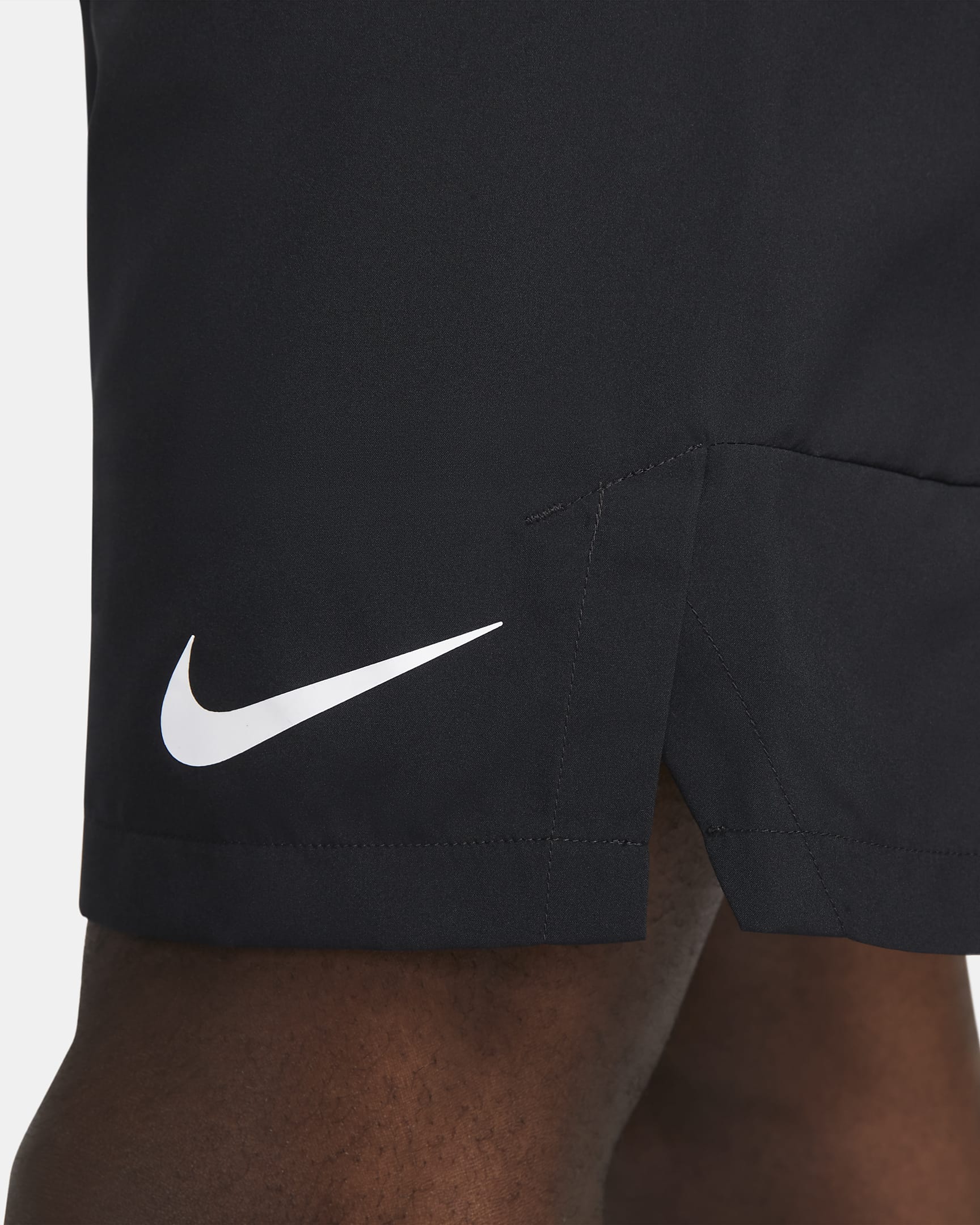 Nike Dri-FIT Web-Trainingsshorts für Herren (ca. 23 cm) - Schwarz/Schwarz/Weiß