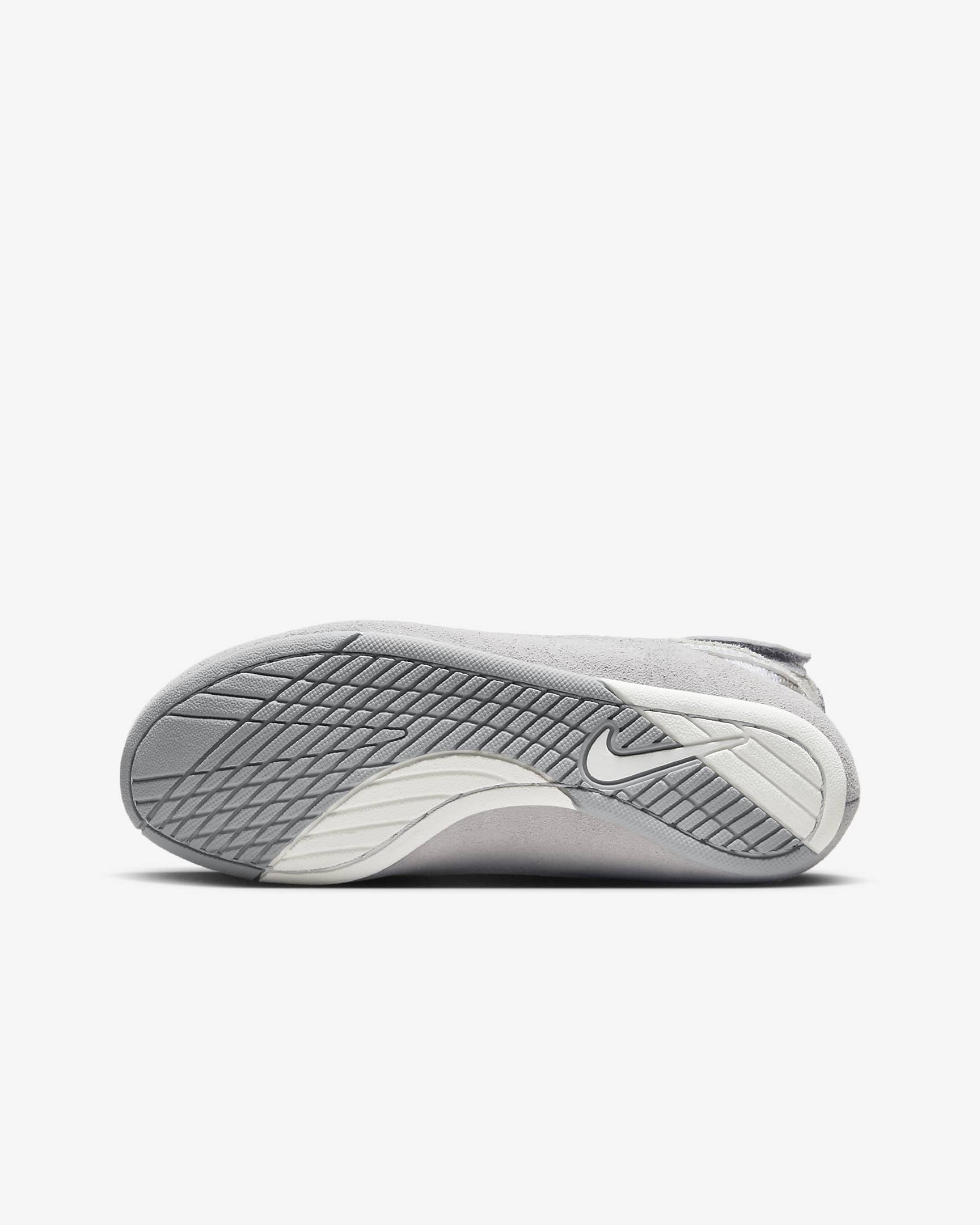 Nike SpeedSweep 7 Big Kids' Wrestling Shoes.