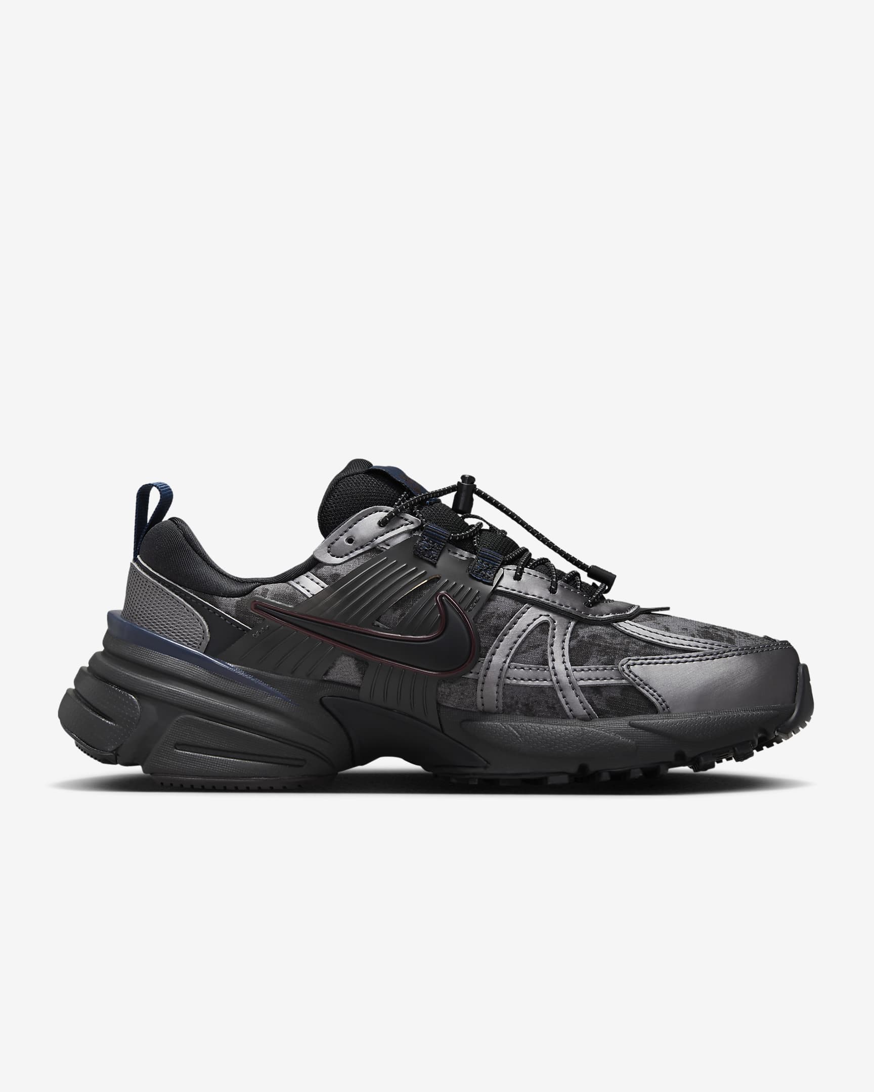 Sapatilhas Nike V2K Run - Cinzento-escuro metalizado/Cinzento Smoke escuro/Borgonha Crush/Preto