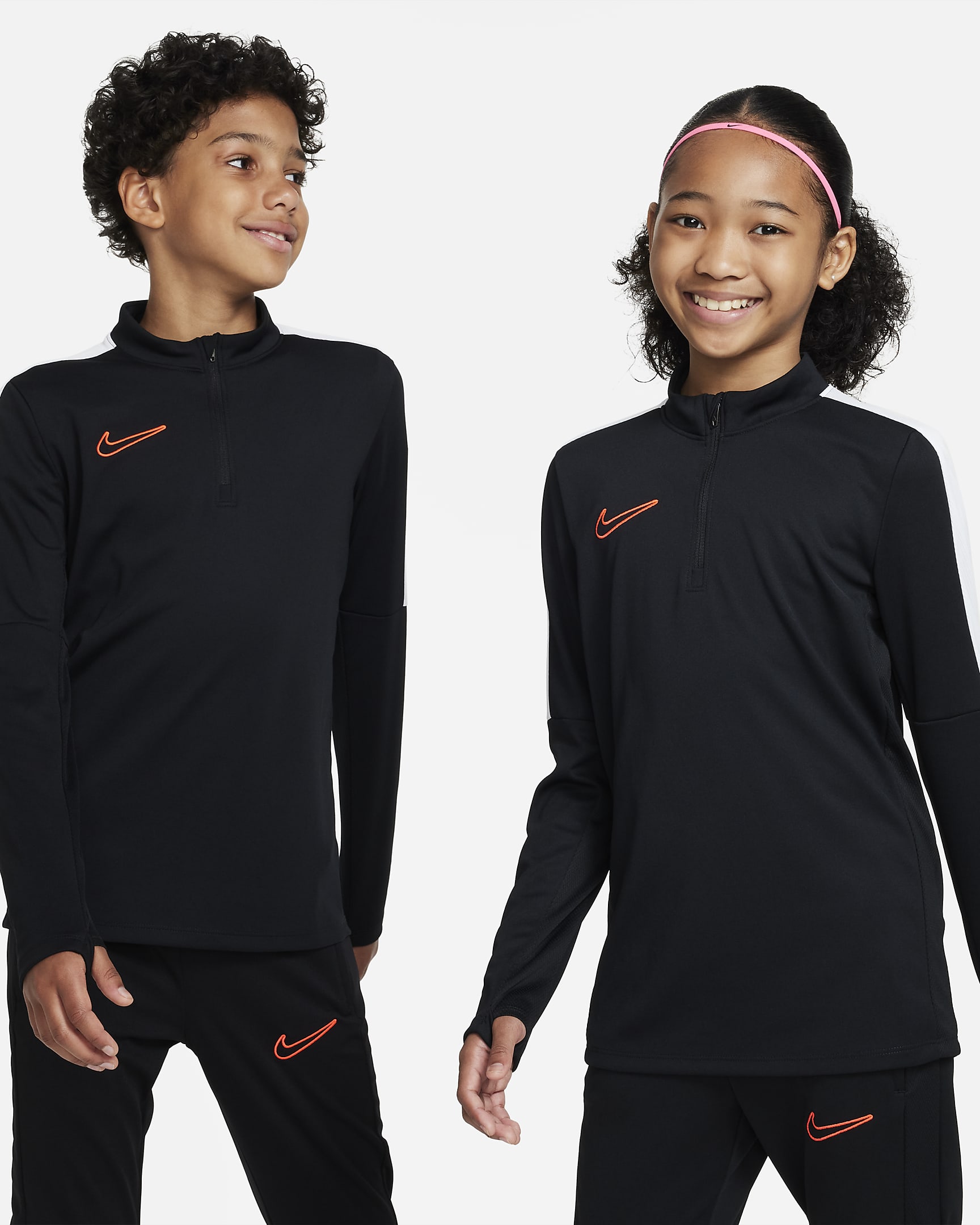 Nike Dri-FIT Academy23 Older Kids' Football Drill Top. Nike IE