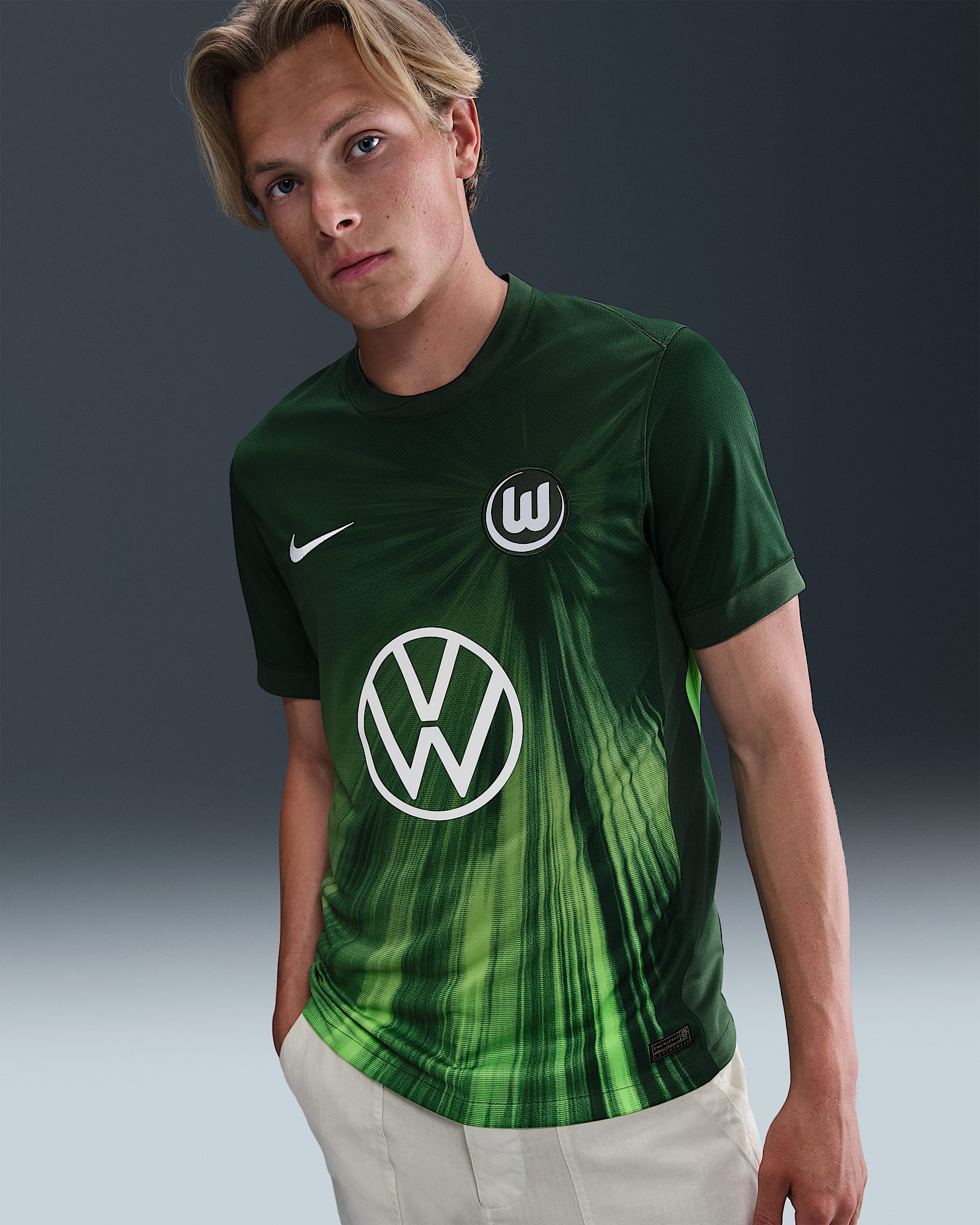 Haut de foot à manches courtes Replica Nike Dri-FIT VfL Wolfsburg 2025/2026 Stadium Domicile pour homme - Gorge Green/Blanc