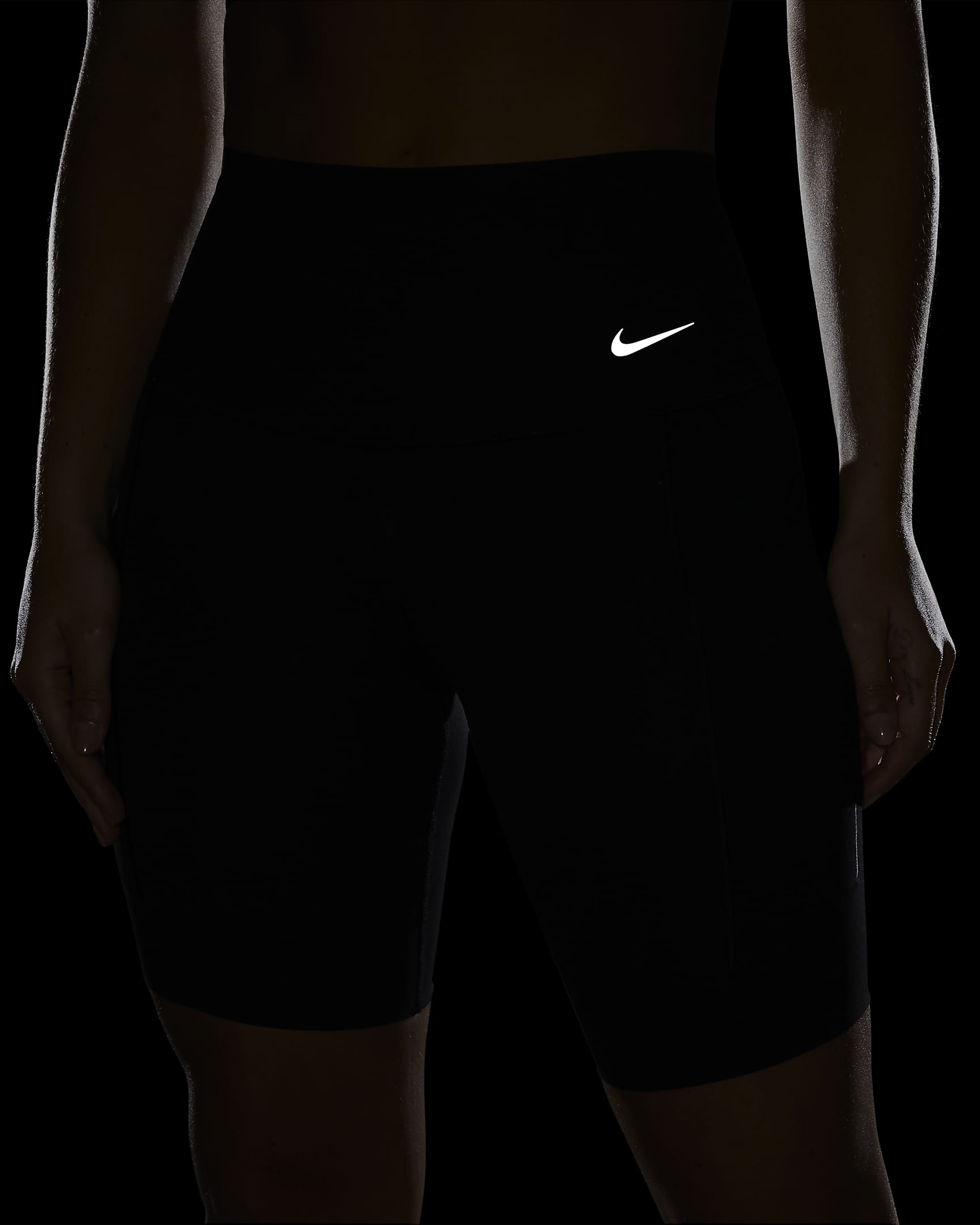 Nike Universa Women's Medium-Support High-Waisted 20cm (approx.) Biker Shorts with Pockets - Black/Black