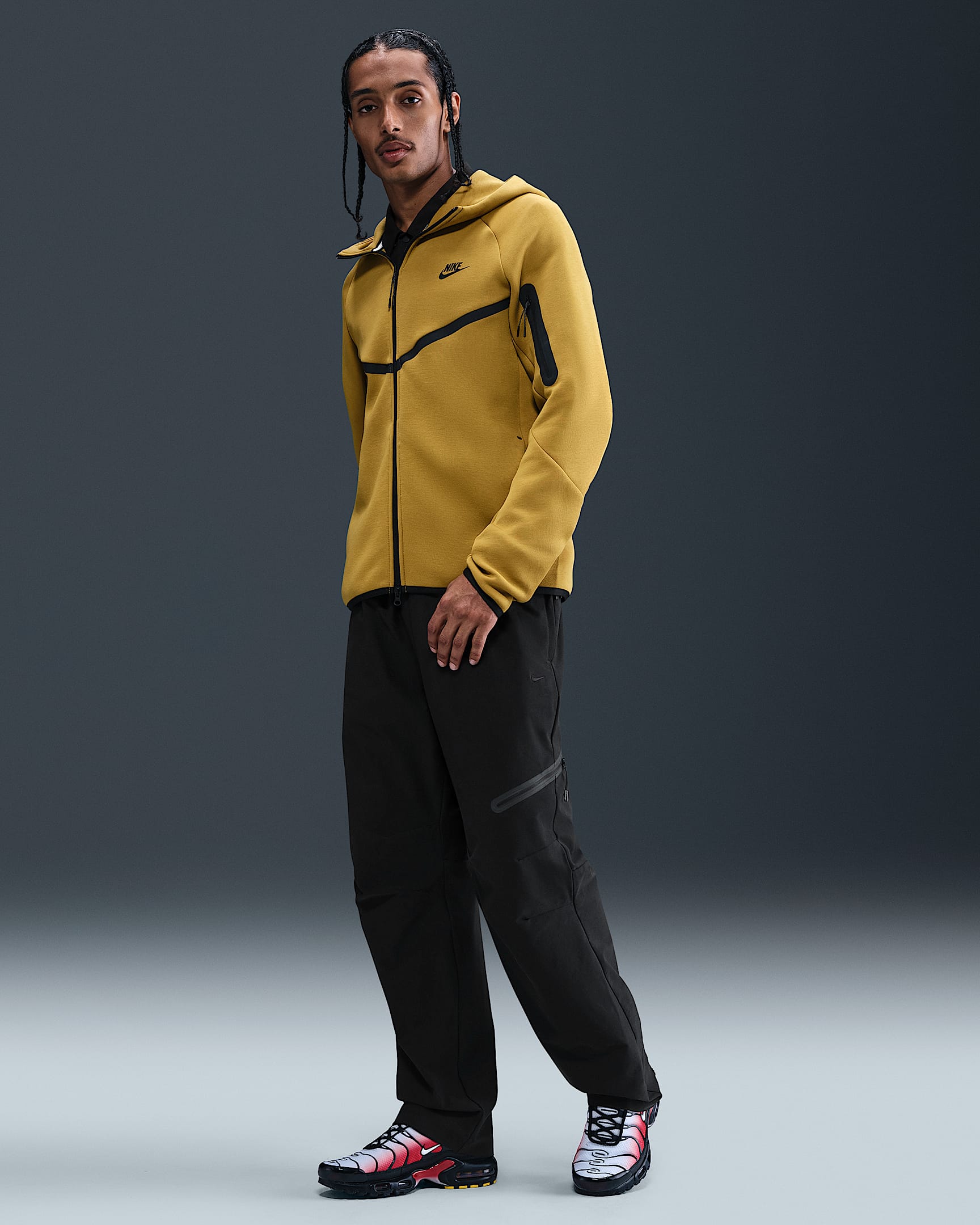 Nike Tech Men's Shori Loose Trousers - Black/Black
