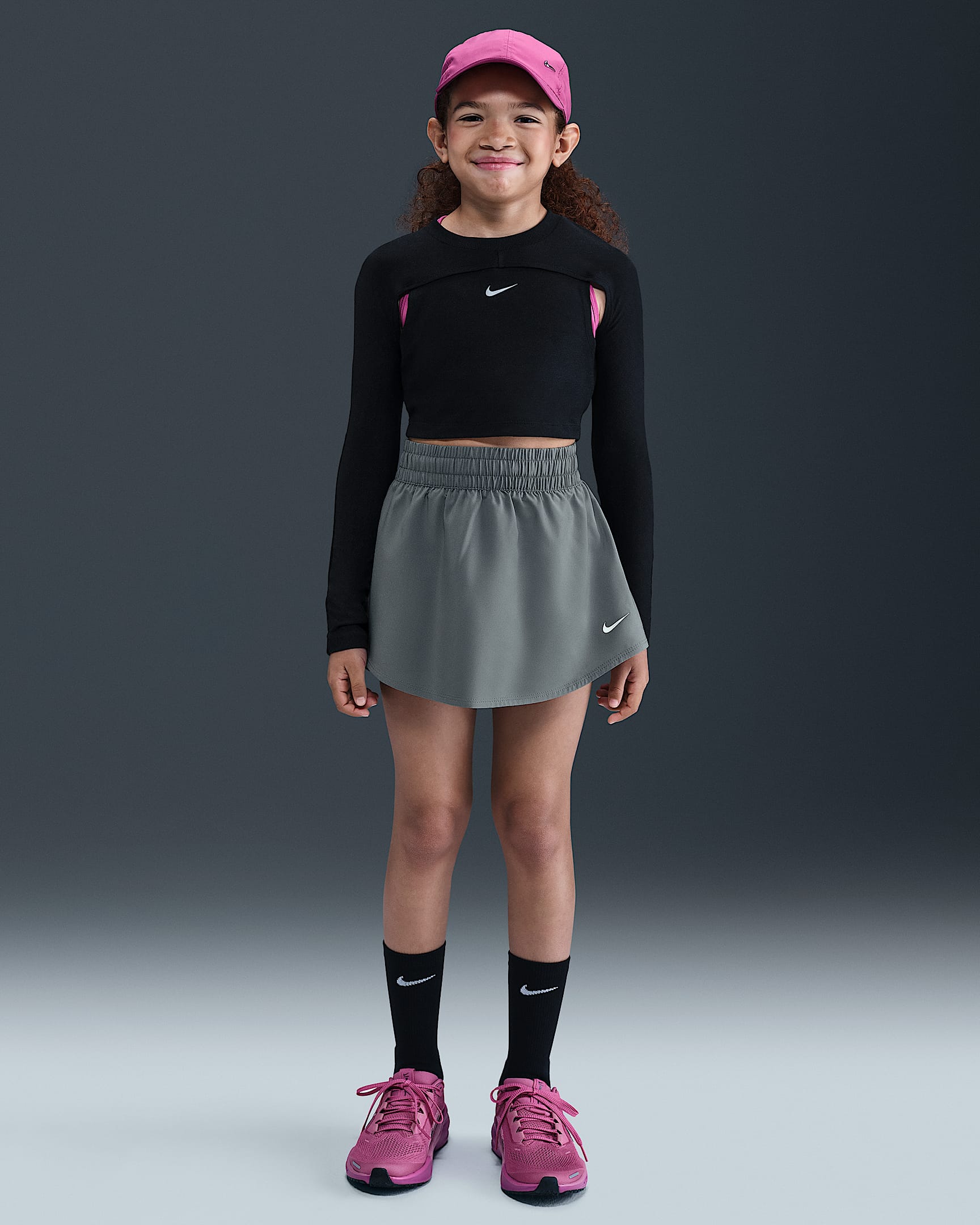 Skort Dri-FIT de tiro alto para niña talla grande Nike One - Gris humo/Blanco