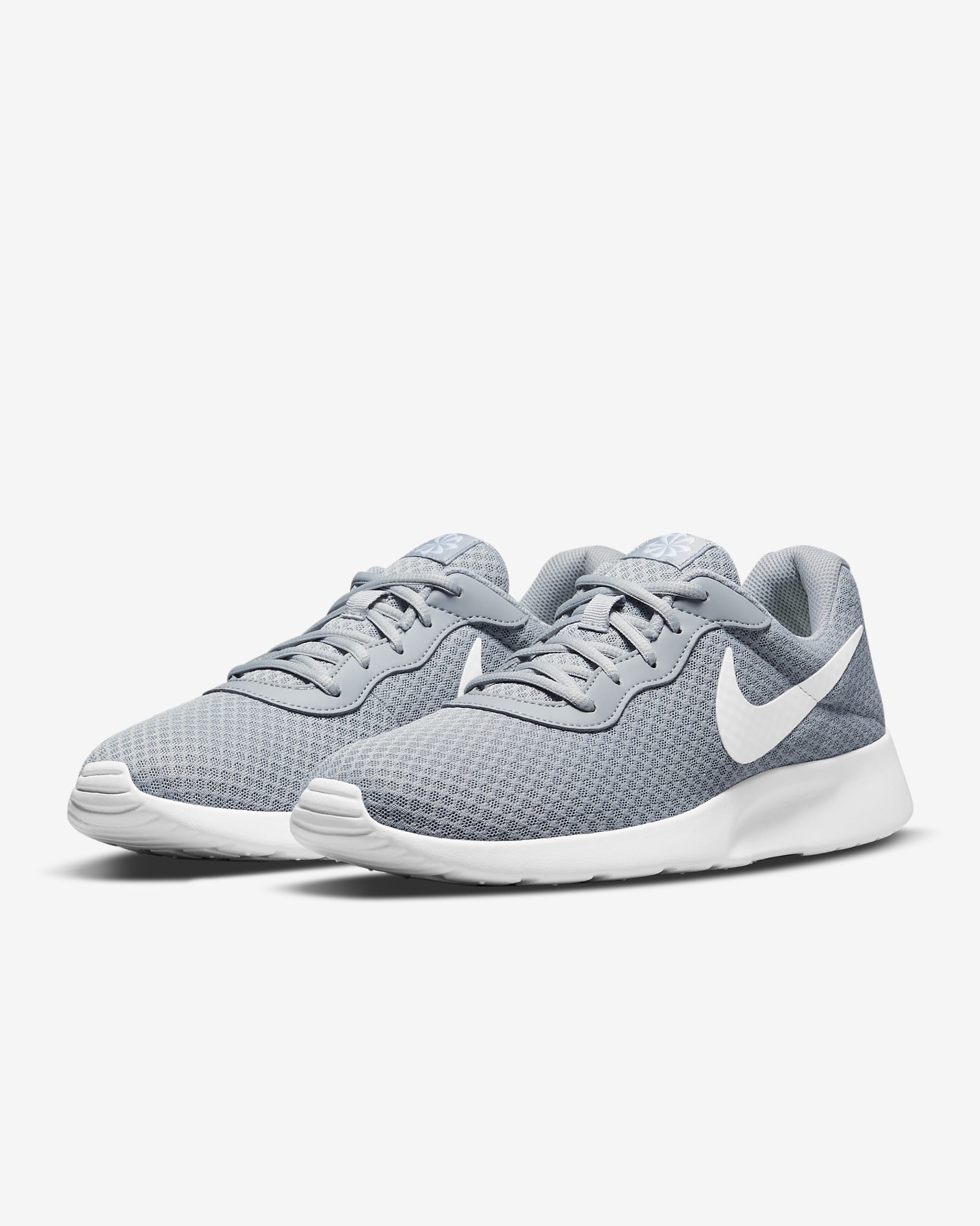 Nike Tanjun férficipő - Wolf Grey/Barely Volt/Fekete/Fehér