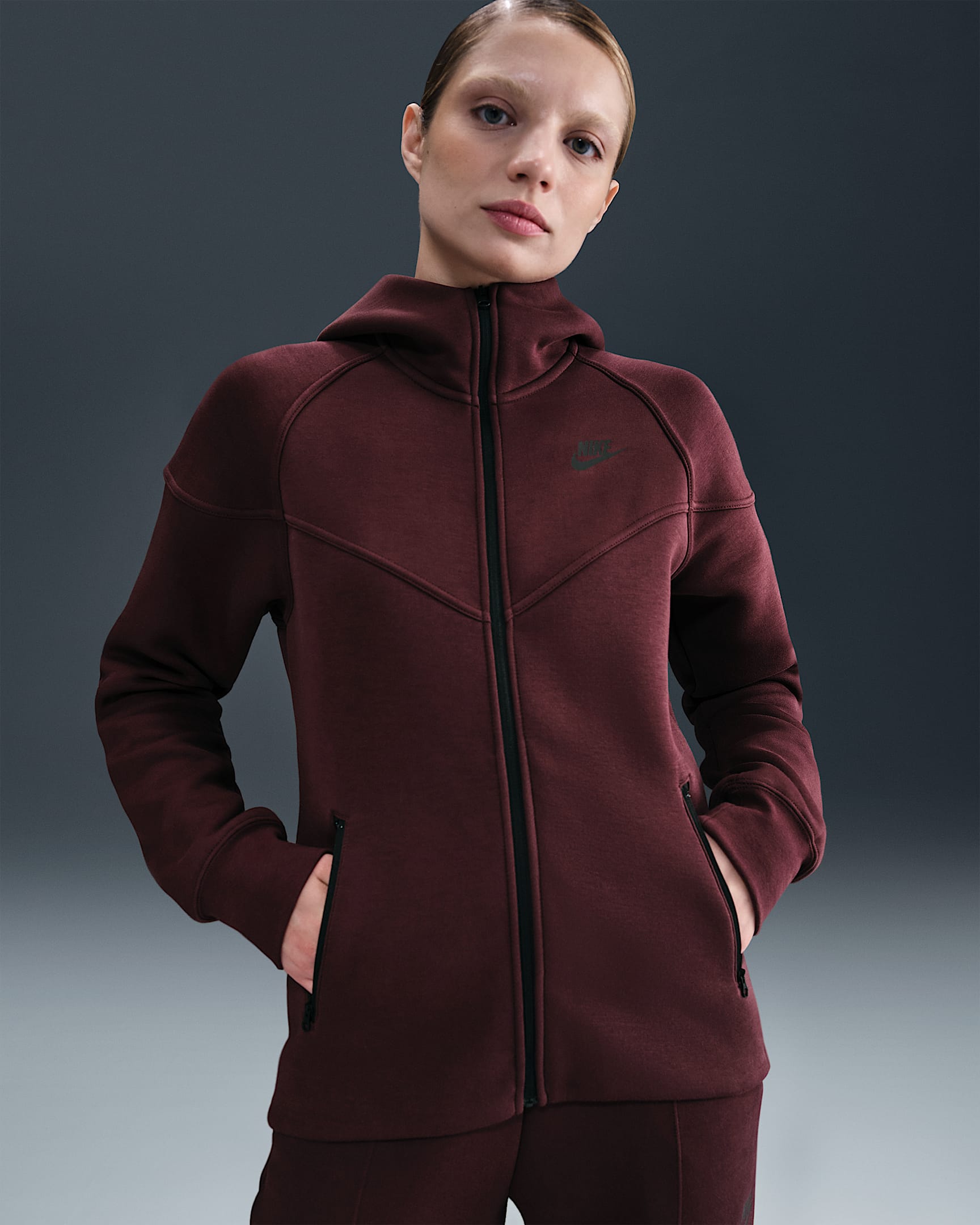 Nike Sportswear Tech Fleece Windrunner Women's Full-Zip Hoodie - Burgundy Crush/Black