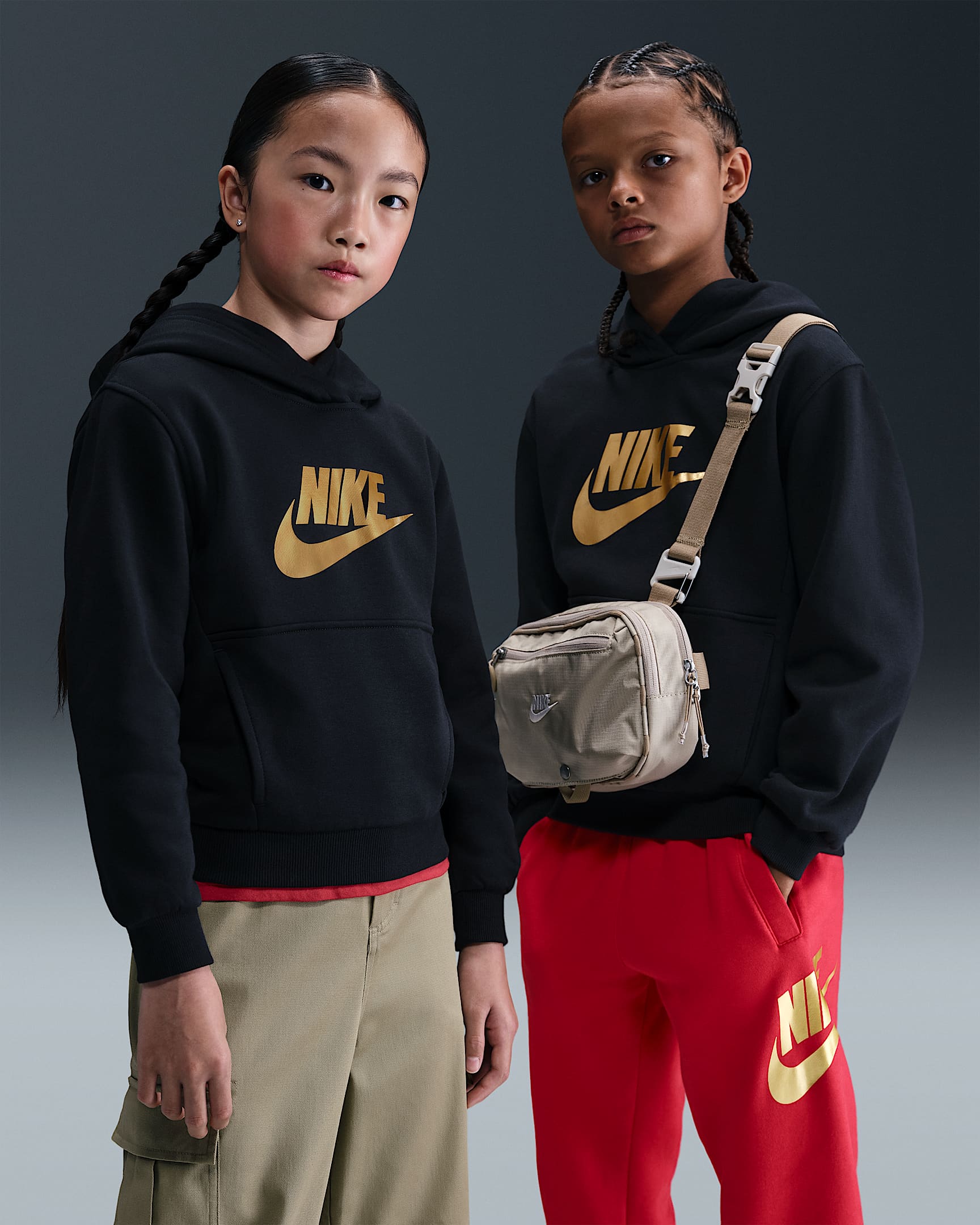 Nike Sportswear Club Fleece Big Kids' Hoodie - Black/Metallic Gold