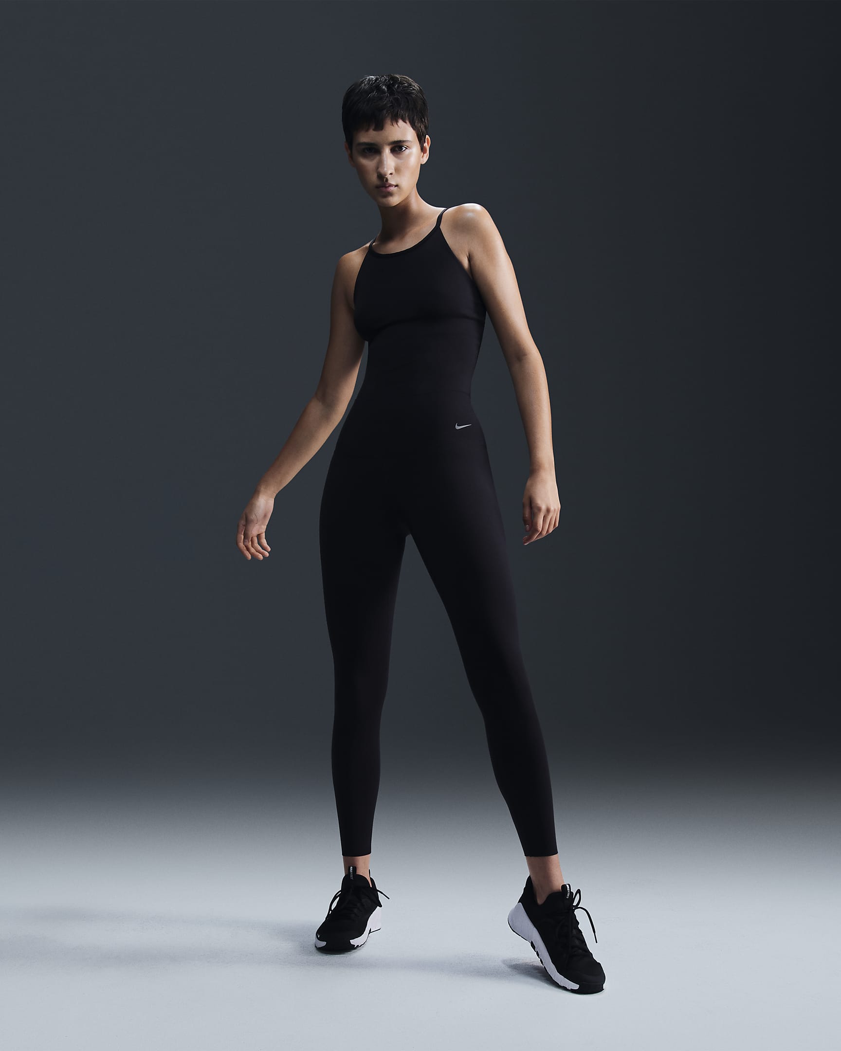 Nike Zenvy Dri-FIT tanktop voor dames - Zwart