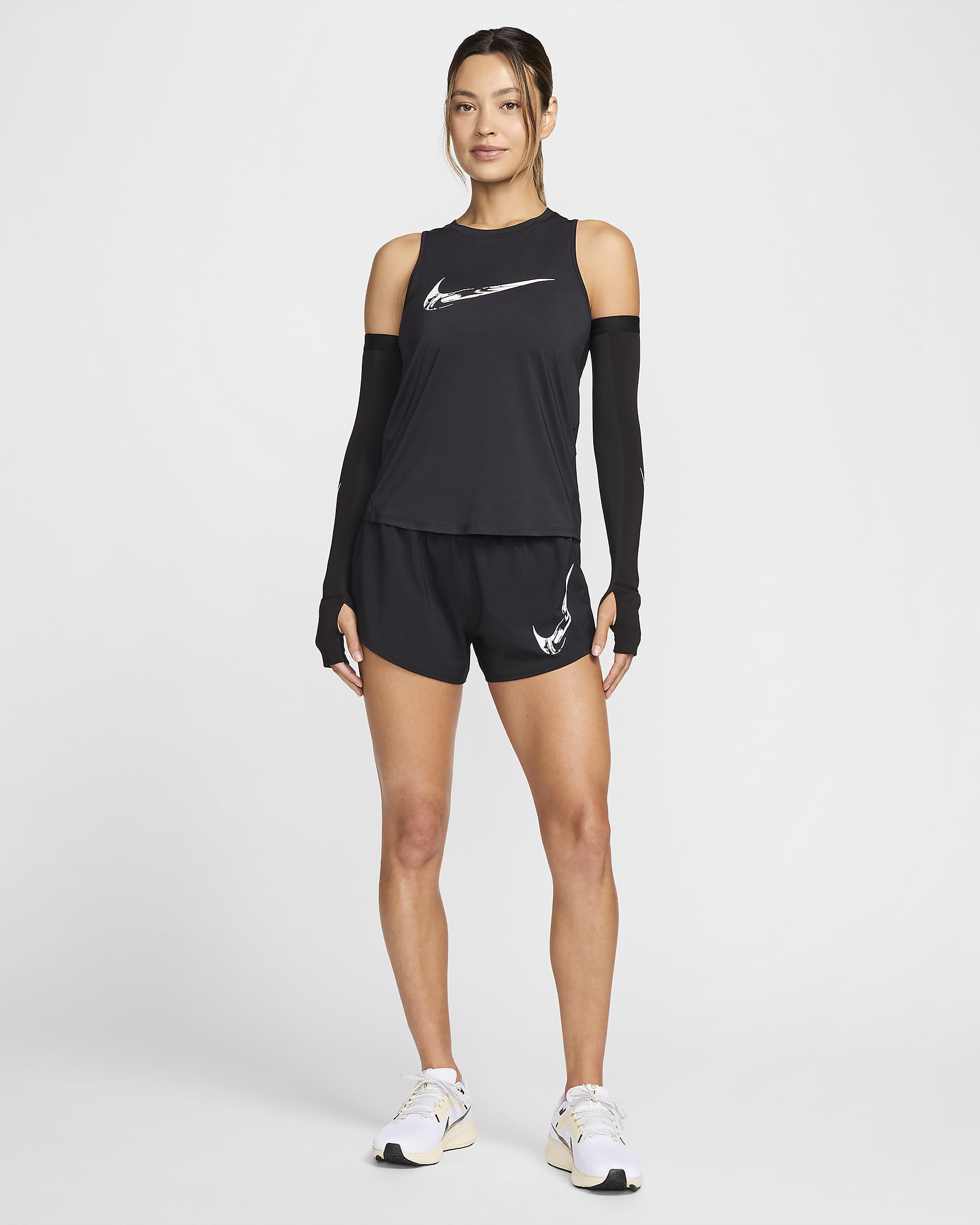 Nike One Pantalons curts de cintura mitjana amb eslip incorporat i estampat Dri-FIT - Dona - Negre/Blanc