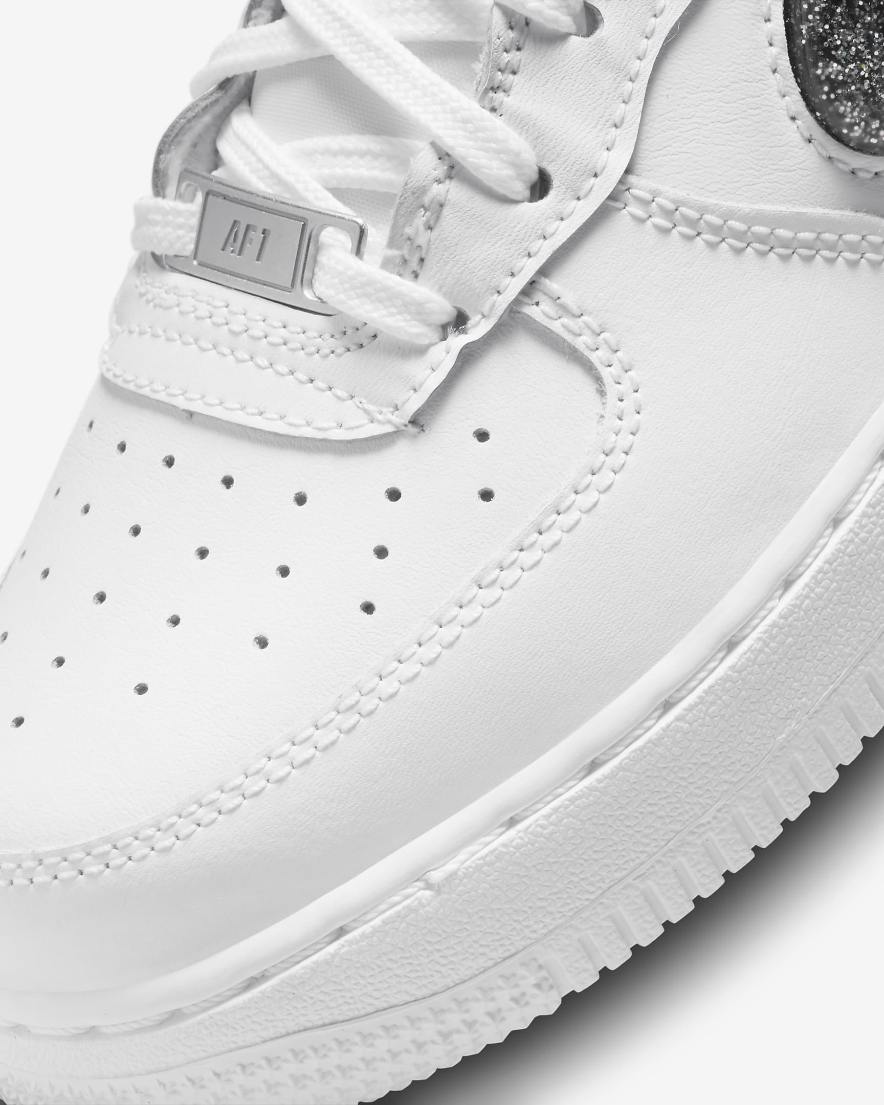 junior nike air force 1 lv8