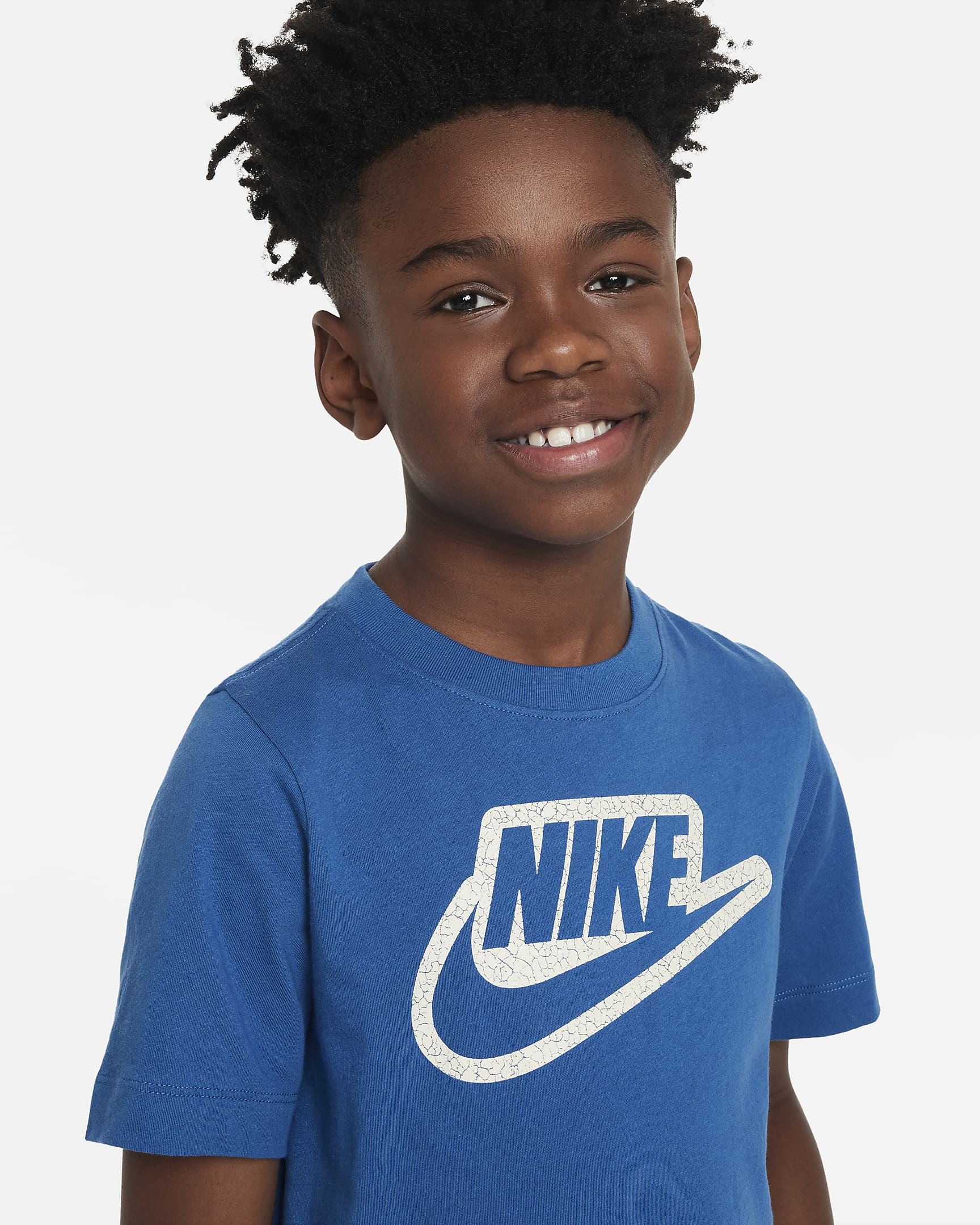 Nike Sportswear Older Kids' T-Shirt. Nike IN