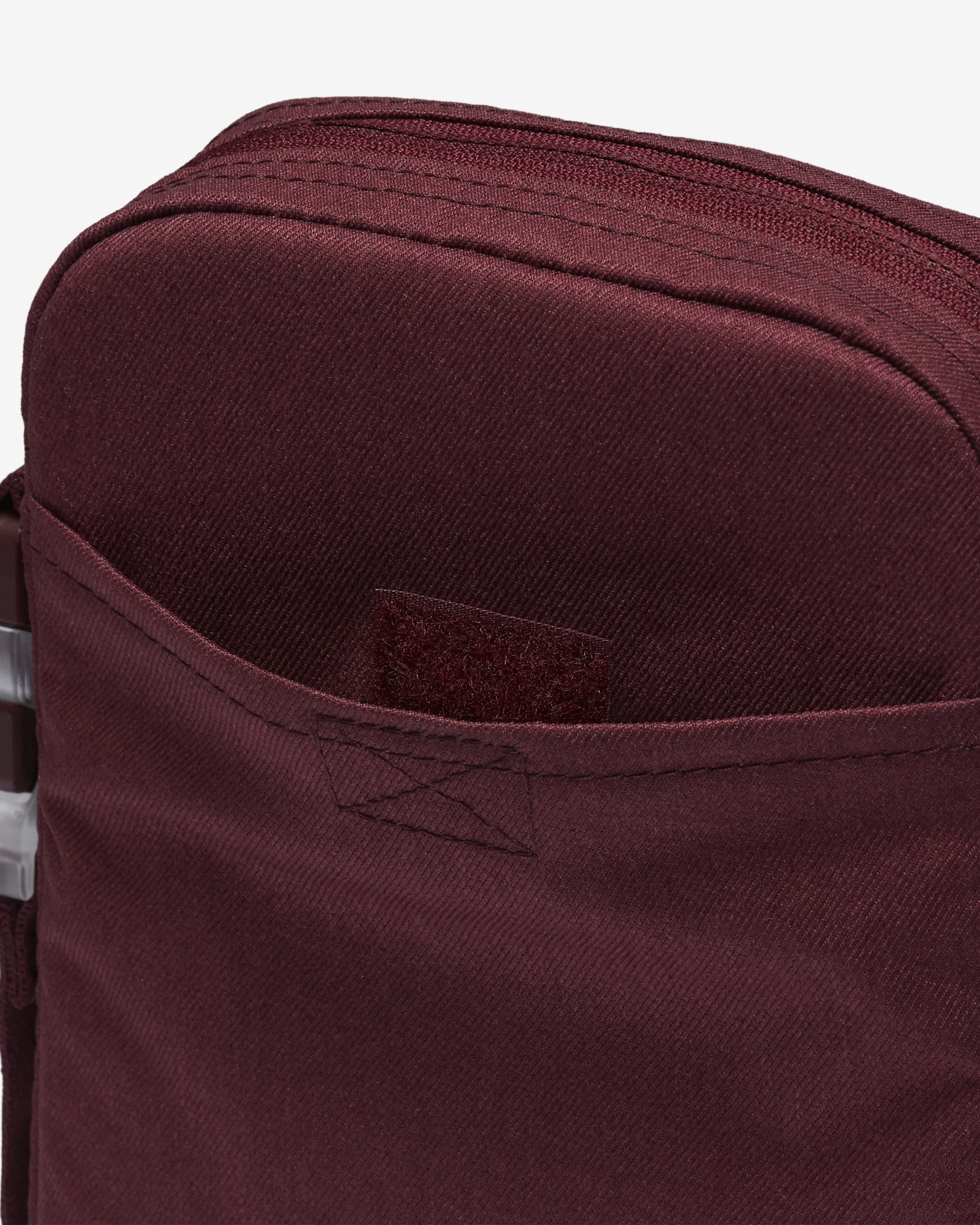 Nike Elemental Premium Crossbody Bag (4L) - Night Maroon/Night Maroon/Khaki