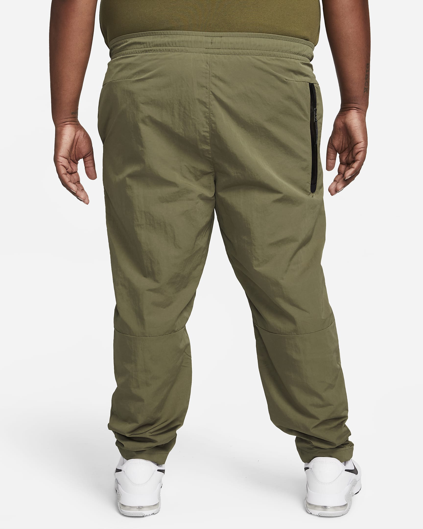 Nike Sportswear Tech Essentials Men's lined Commuter Pants.