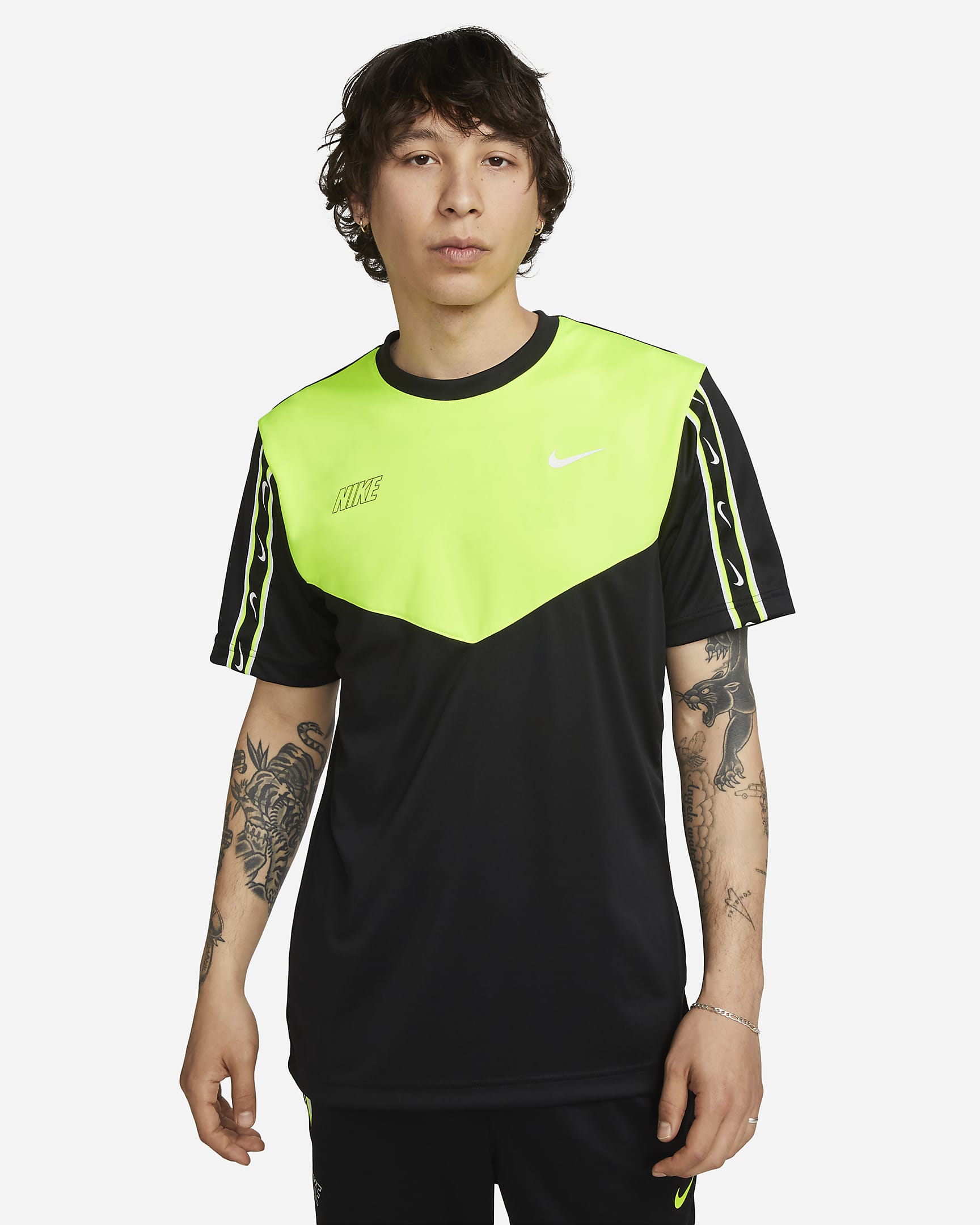 Nike Sportswear Repeat Men's TShirt. Nike LU