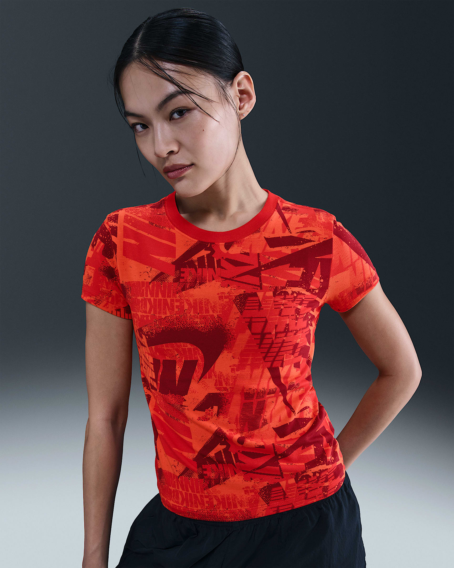 Nike Sportswear Women's Slim T-Shirt - University Red