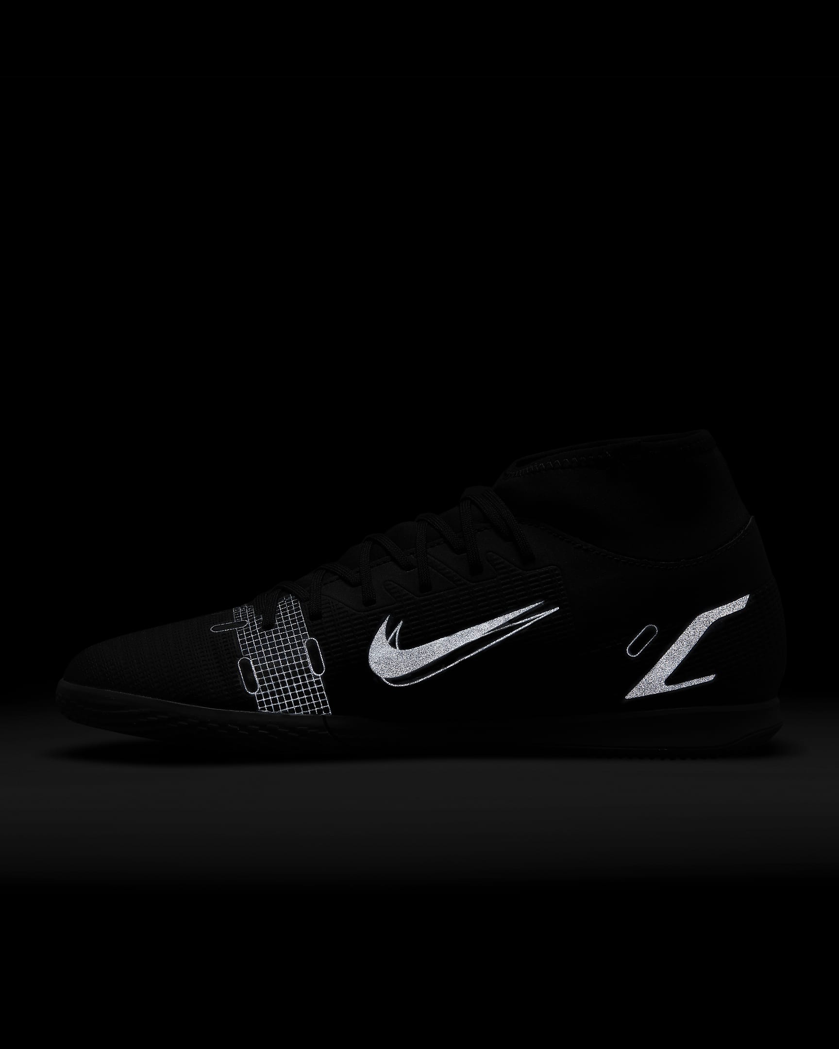 Nike Mercurial Superfly 8 Club IC Indoor Court Football Shoe. Nike FI