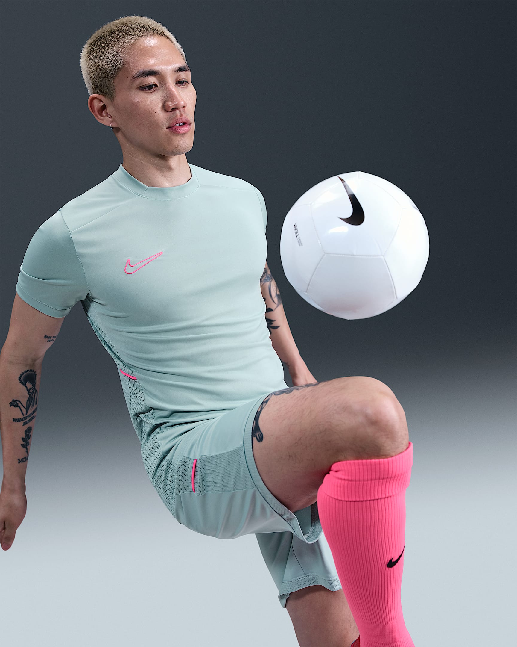 Nike Academy Men's Dri-FIT Short-Sleeve Football Top