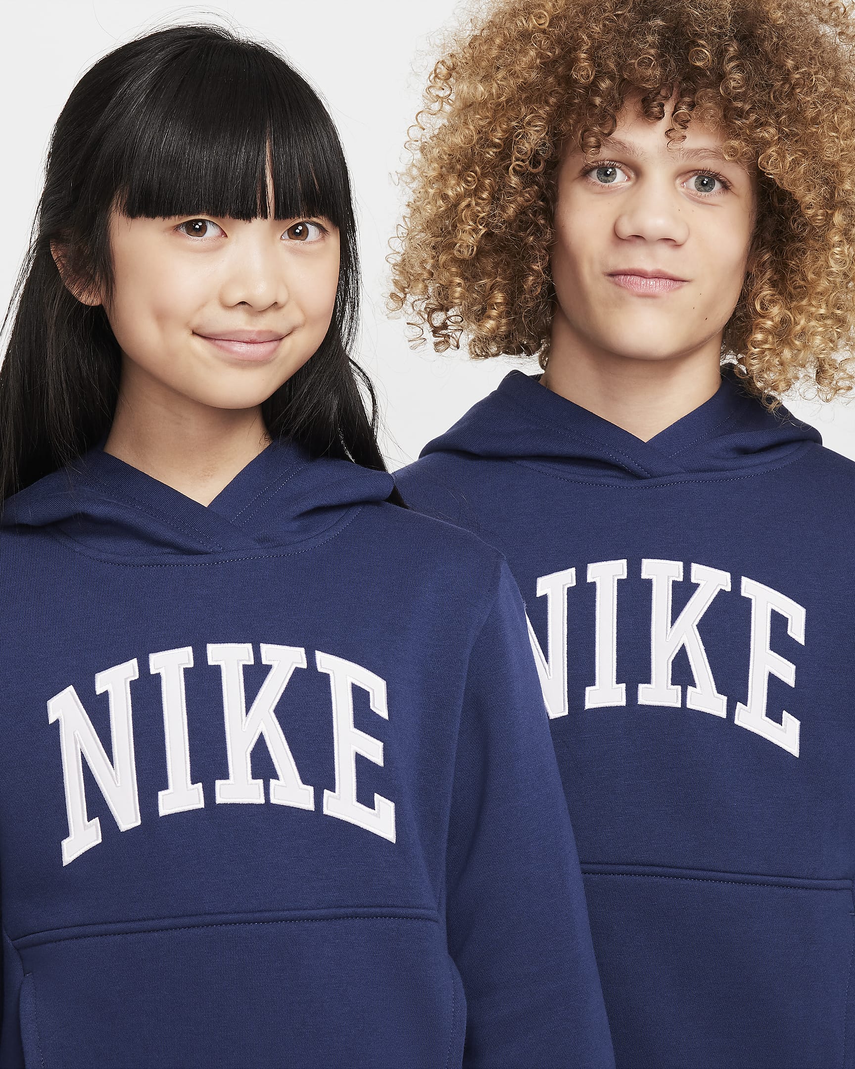 Nike Sportswear Club Fleece Older Kids' Hoodie - Midnight Navy/White