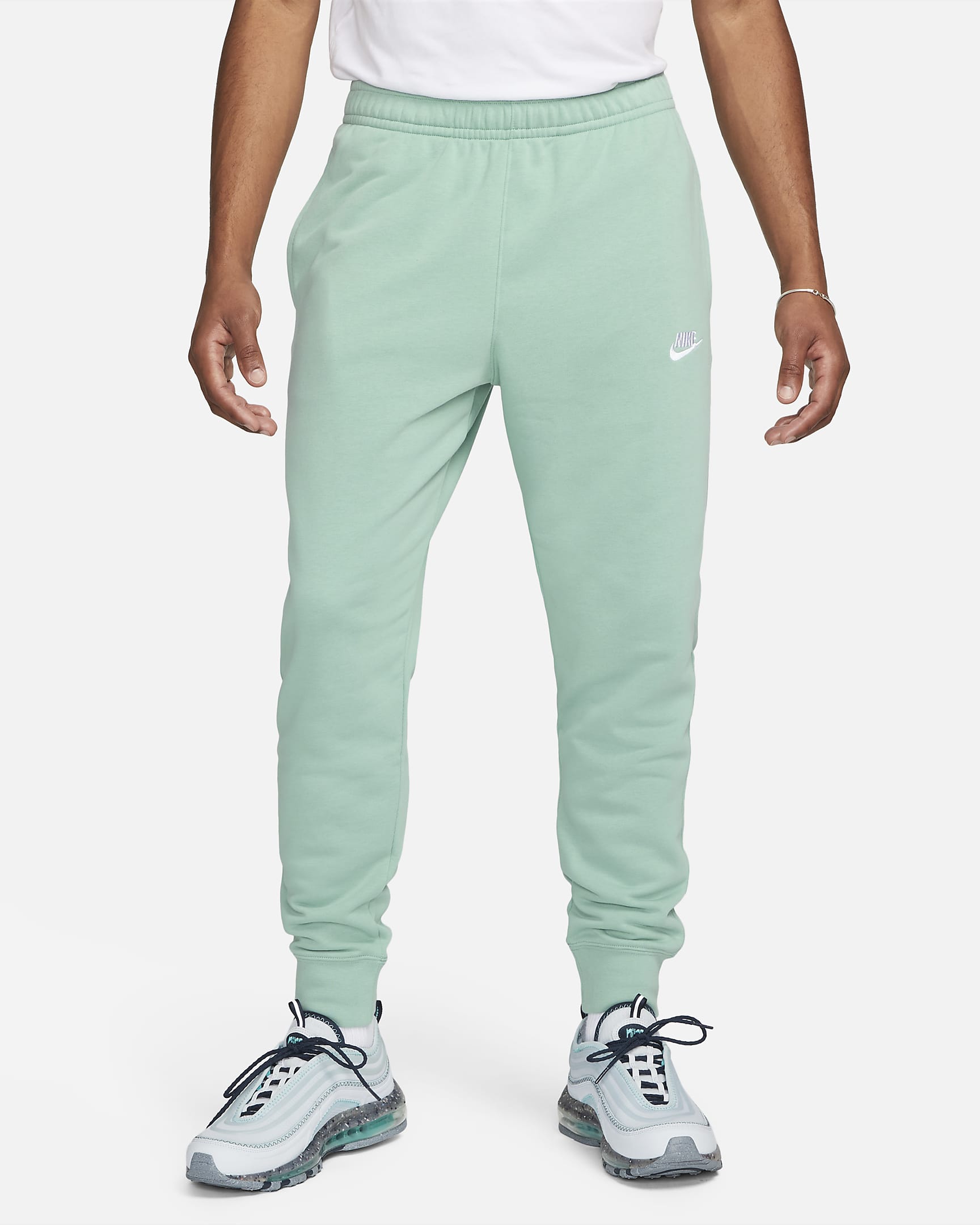 Nike Sportswear Club Men's Joggers. Nike UK