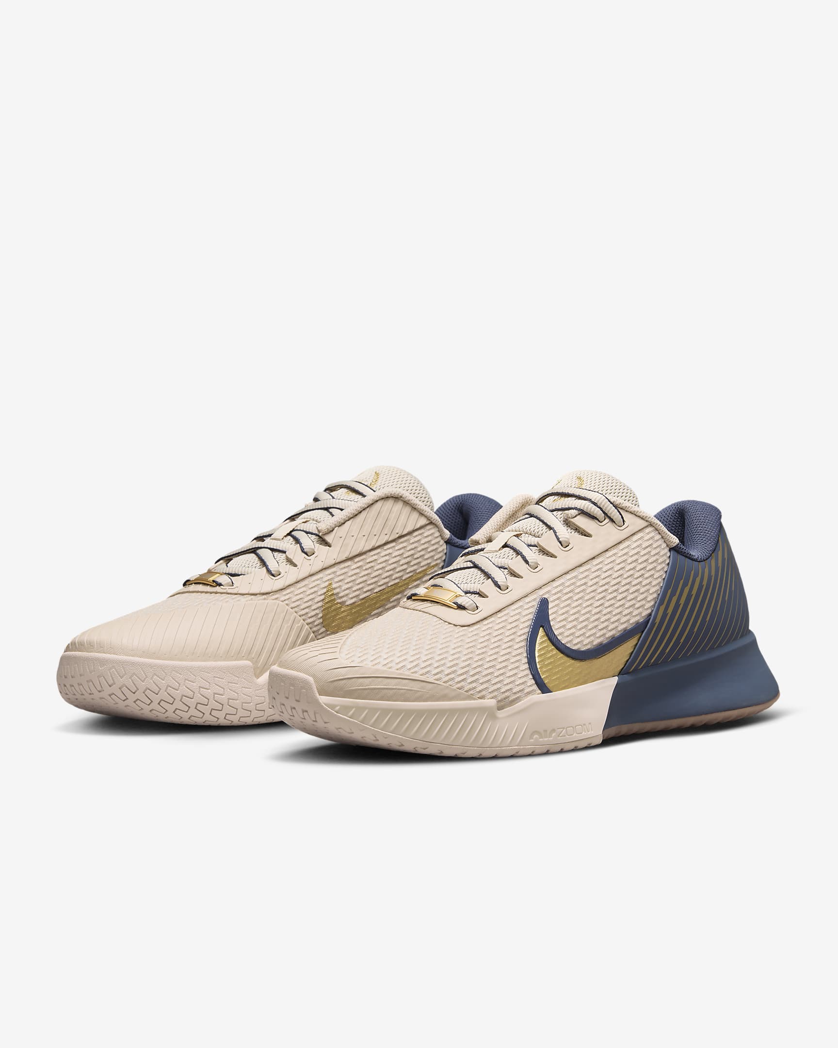 Nike Air Zoom Vapor Pro 2 Premium Herren-Tennisschuh für Sandplätze - Sanddrift/Thunder Blue/Gum Medium Brown/Metallic Gold