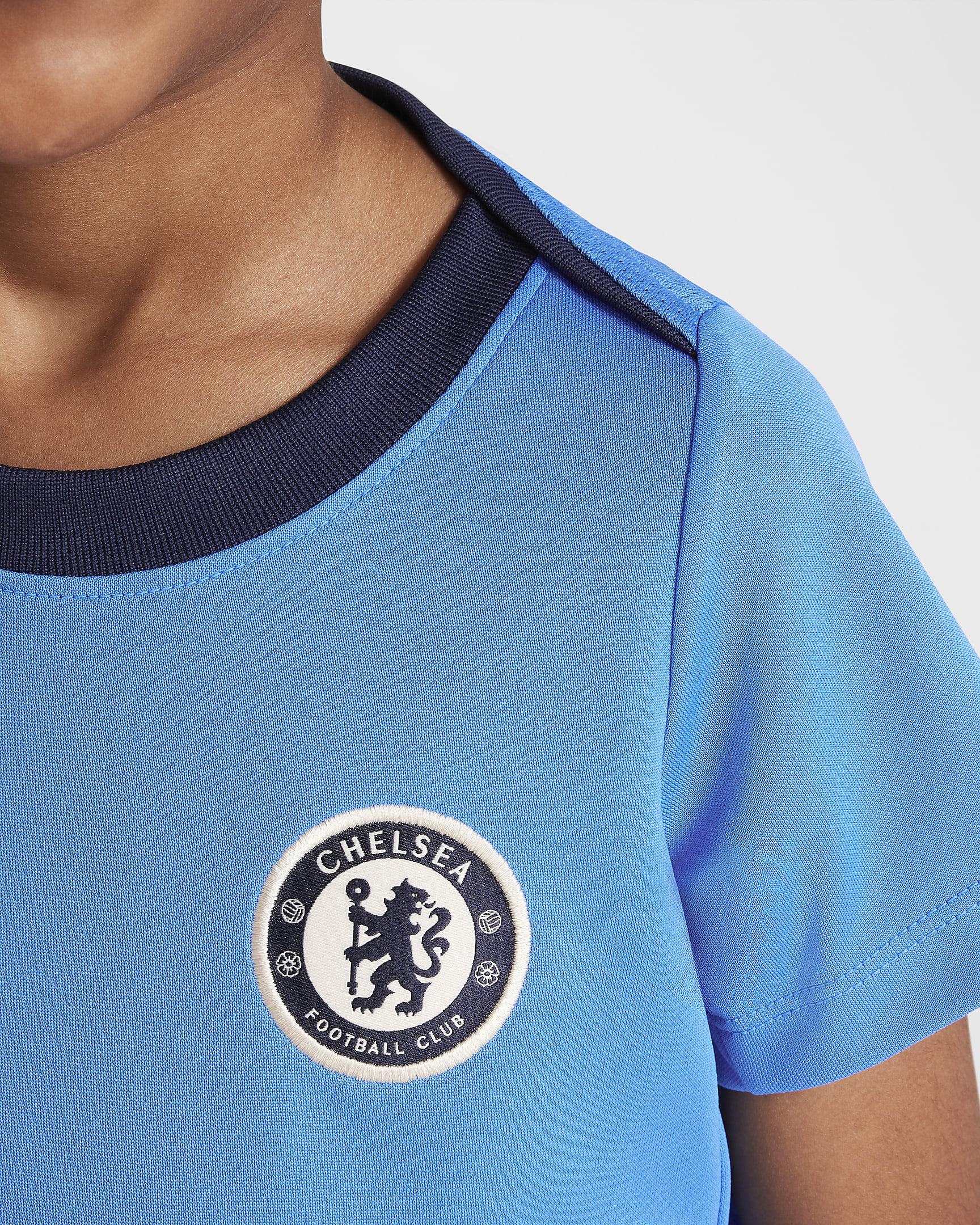 Kortärmad fotbollströja Chelsea FC Academy Pro Nike Dri-FIT för barn - Light Photo Blue/Obsidian/Guava Ice