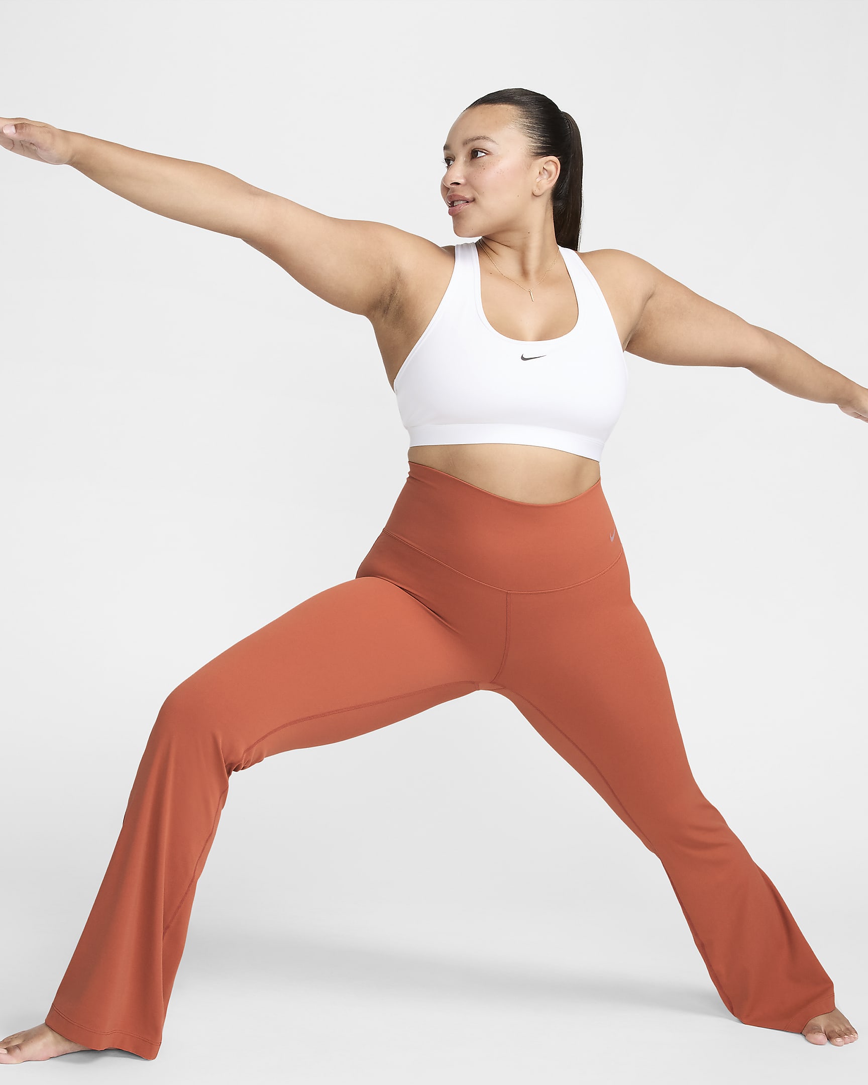 Nike Zenvy dameslegging met hoge taille en wijde pijpen. Nike NL