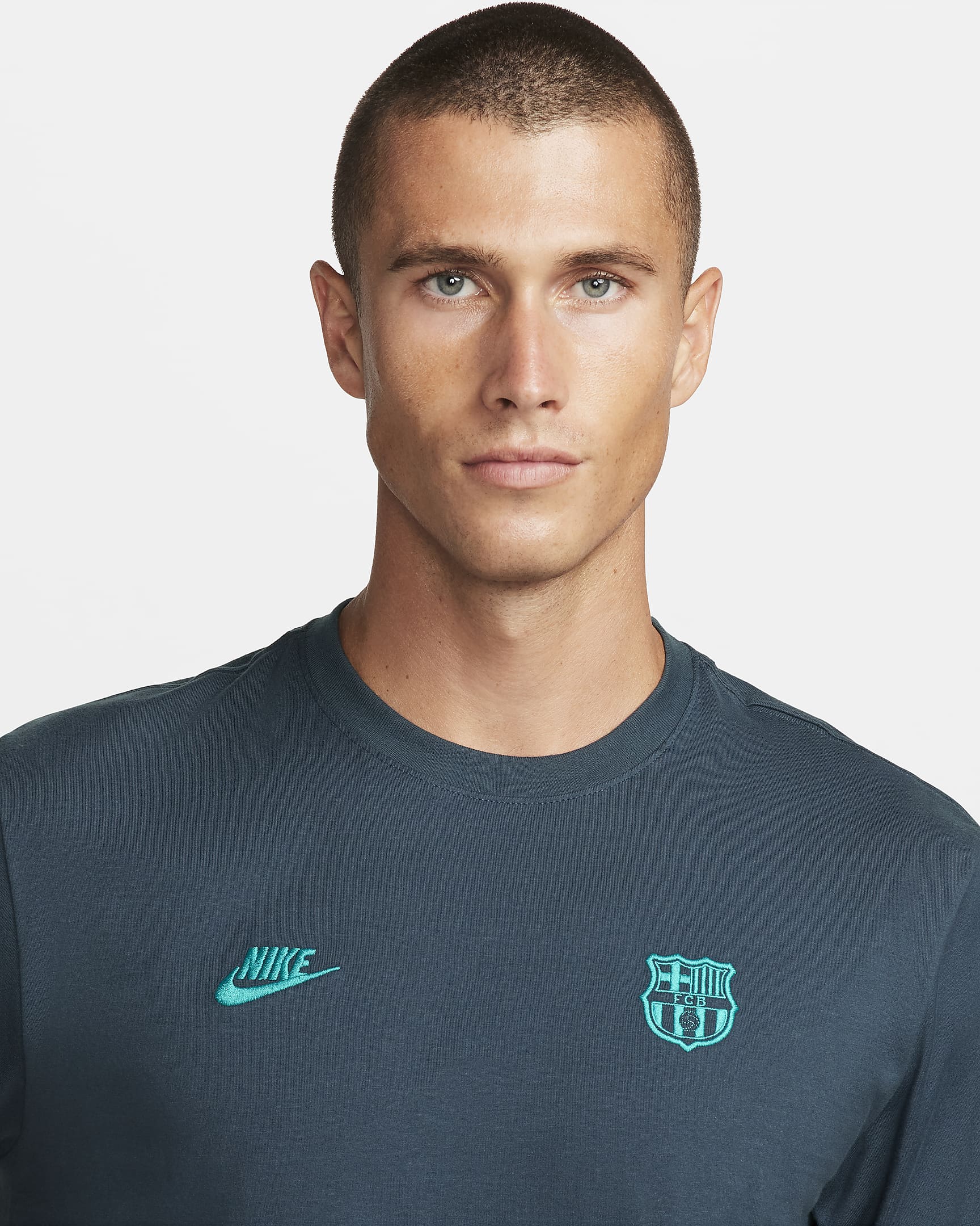 FC Barcelona Essential Men's Nike Soccer T-Shirt. Nike.com