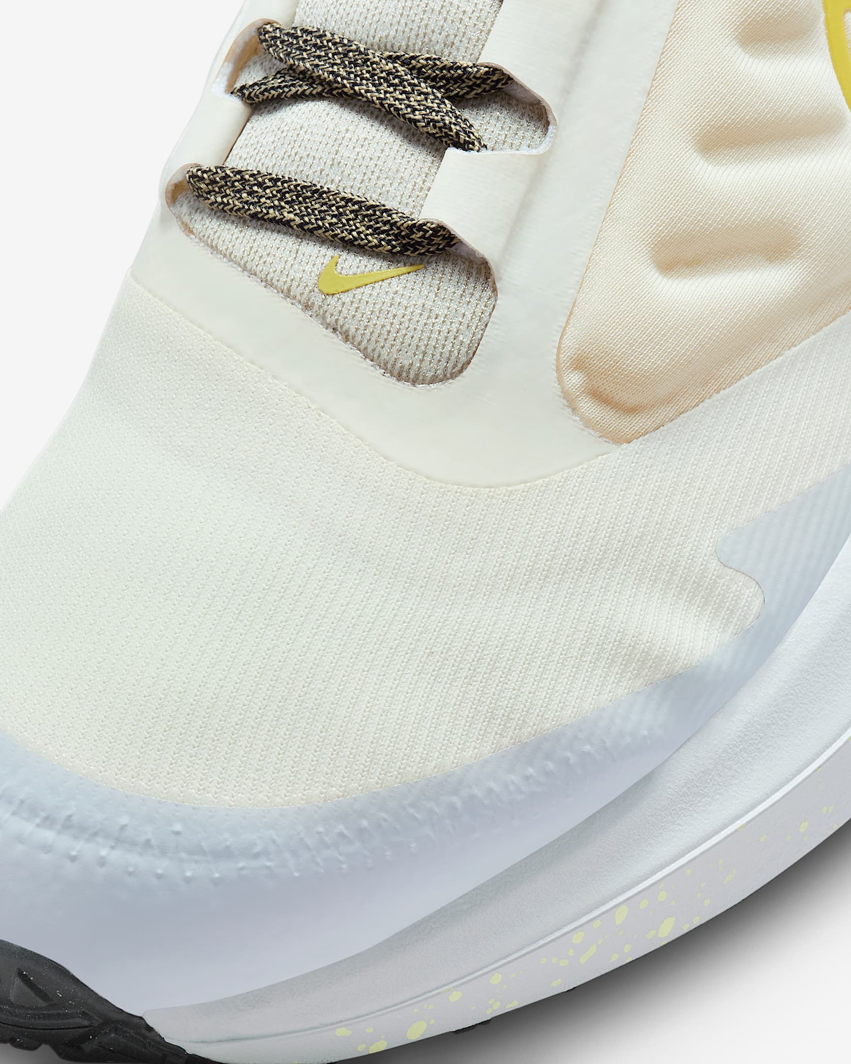 Nike Air Winflo 9 Shield Women's Weatherised Road Running Shoes. Nike PT