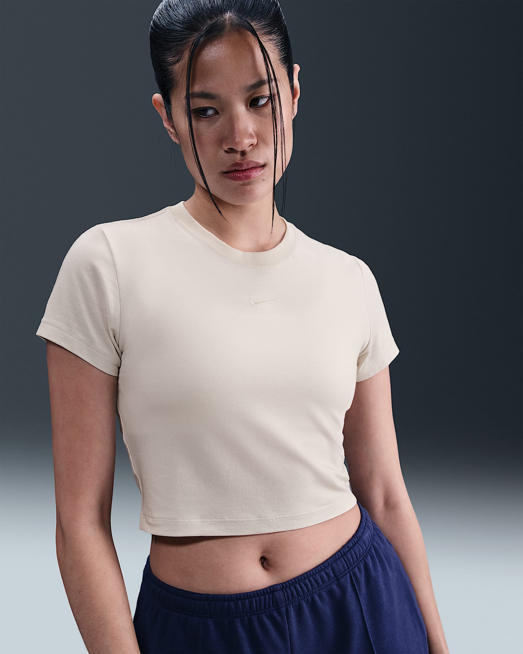 Nike Sportswear Chill Knit Women's Cropped T-Shirt - Light Bone