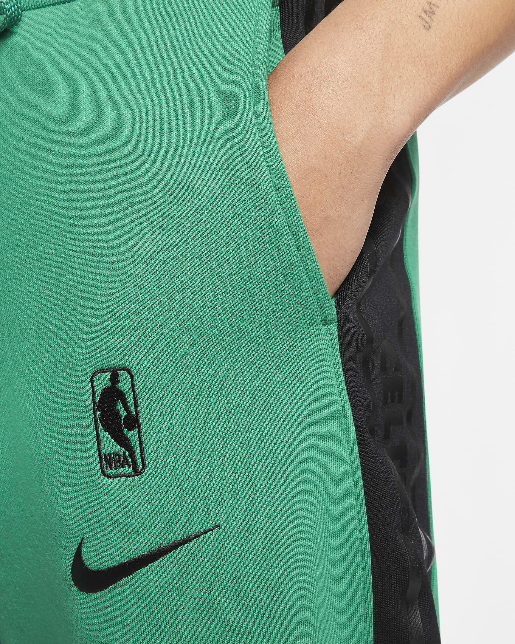 Boston Celtics Nike Men's NBA Trousers. Nike CA