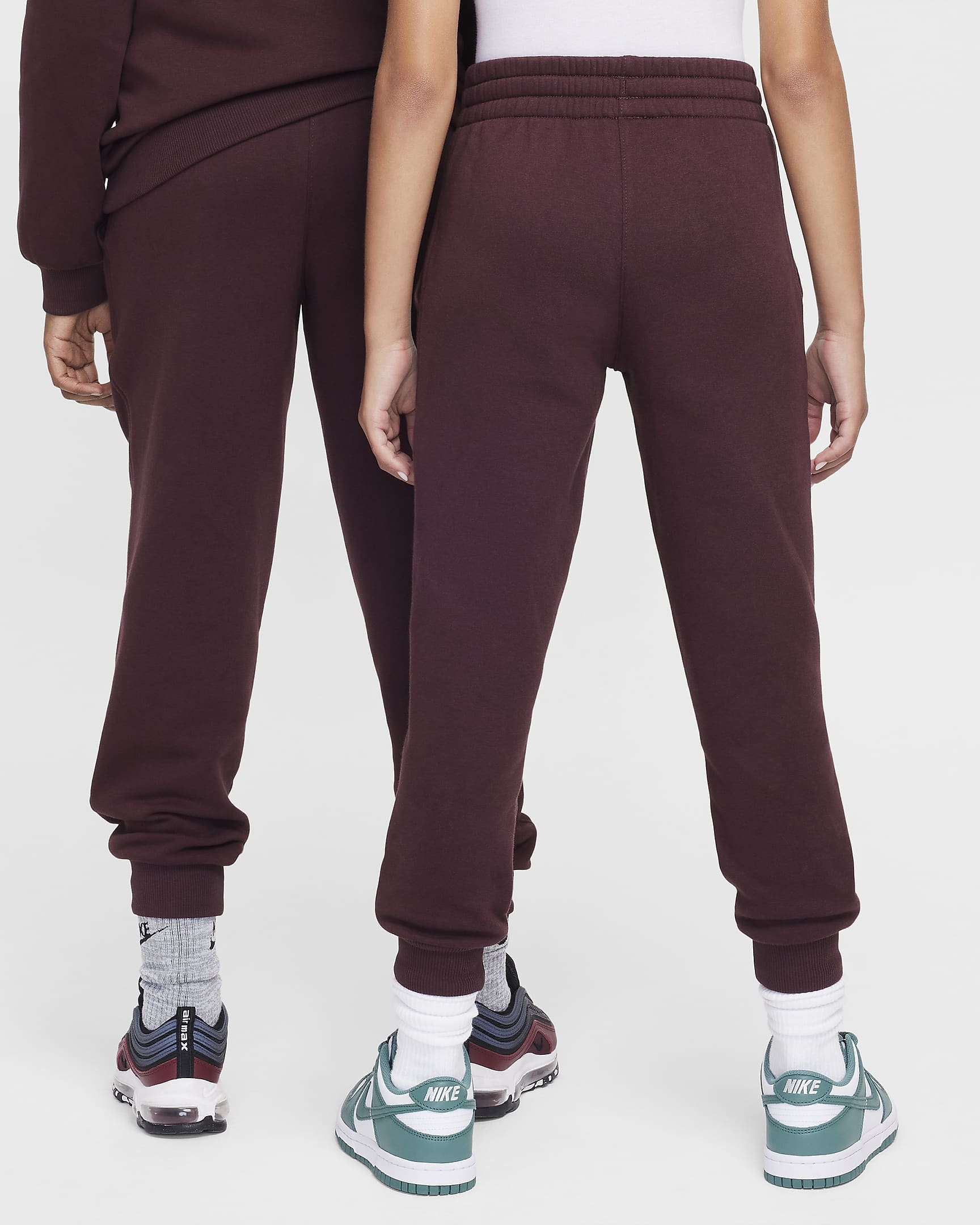 กางเกงจ๊อกกิ้งเด็กโต Nike Sportswear Club Fleece - Burgundy Crush/ขาว