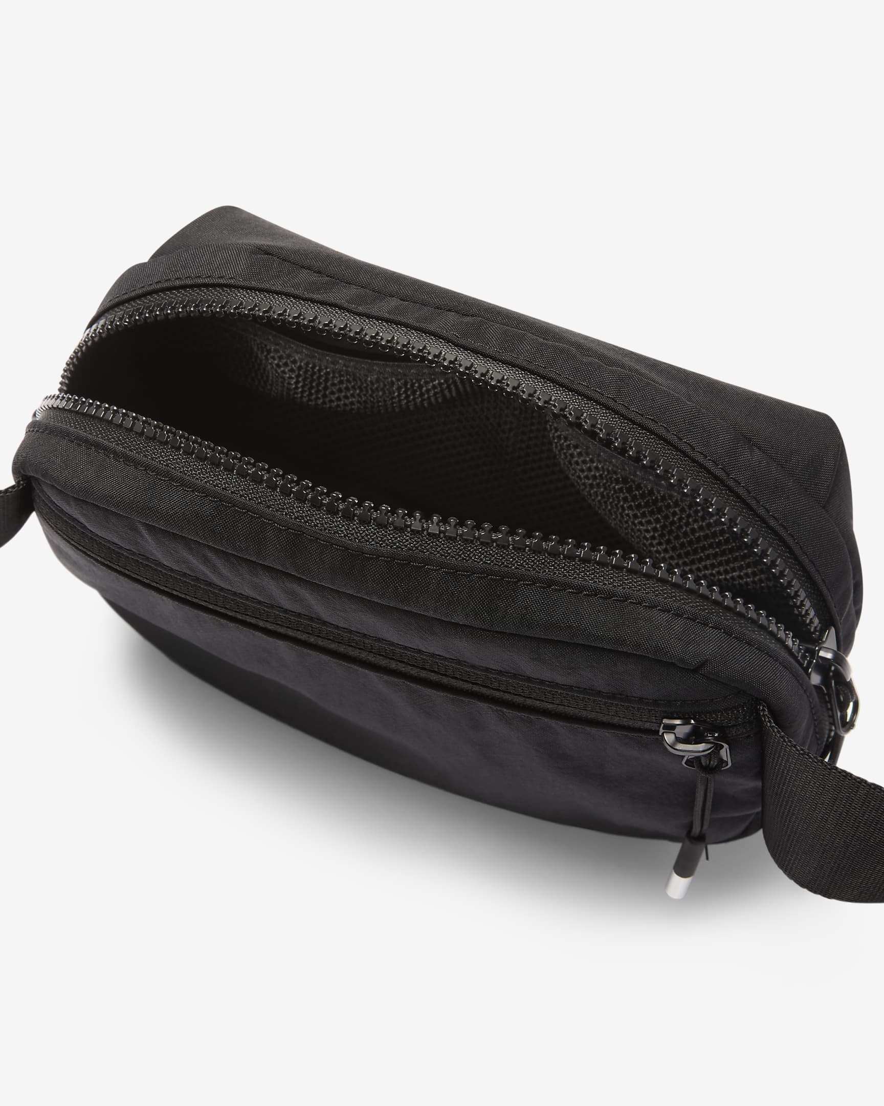 Nike Aura Cross-Body Bag (2L) - Black/Black/Matte Silver