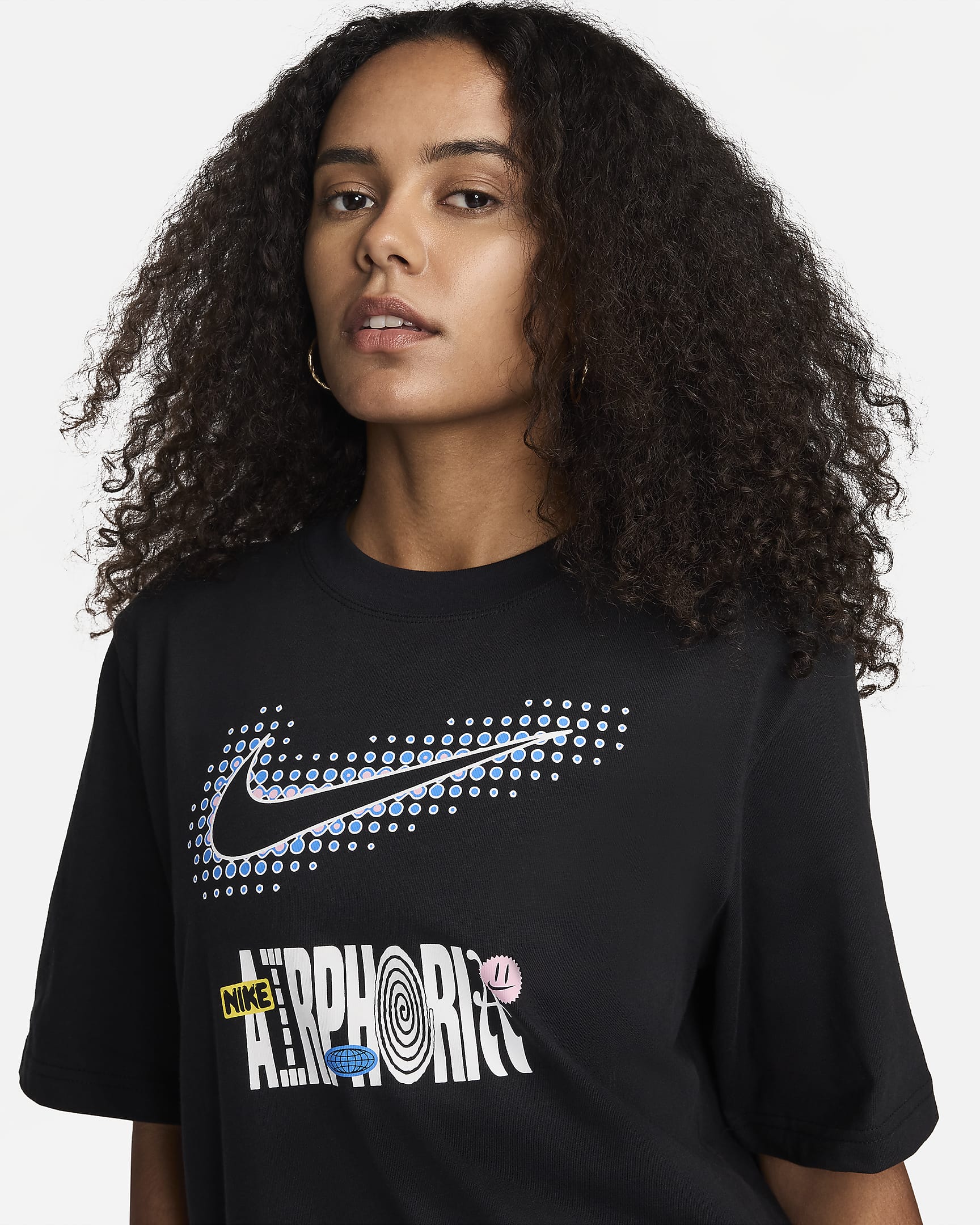 Nike Sportswear Women's Graphic T-Shirt - Black